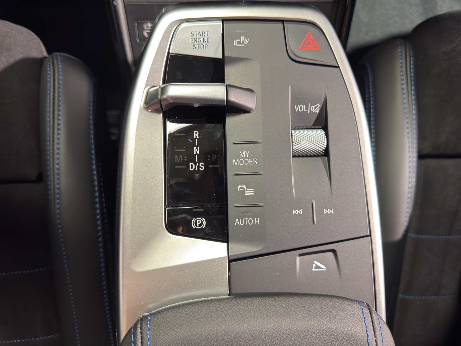 BMW X1 20i sDrive paddles-image-10