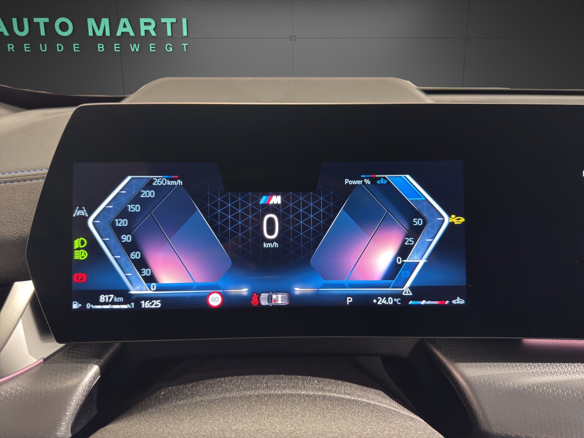 BMW X1 20i sDrive paddles-image-12