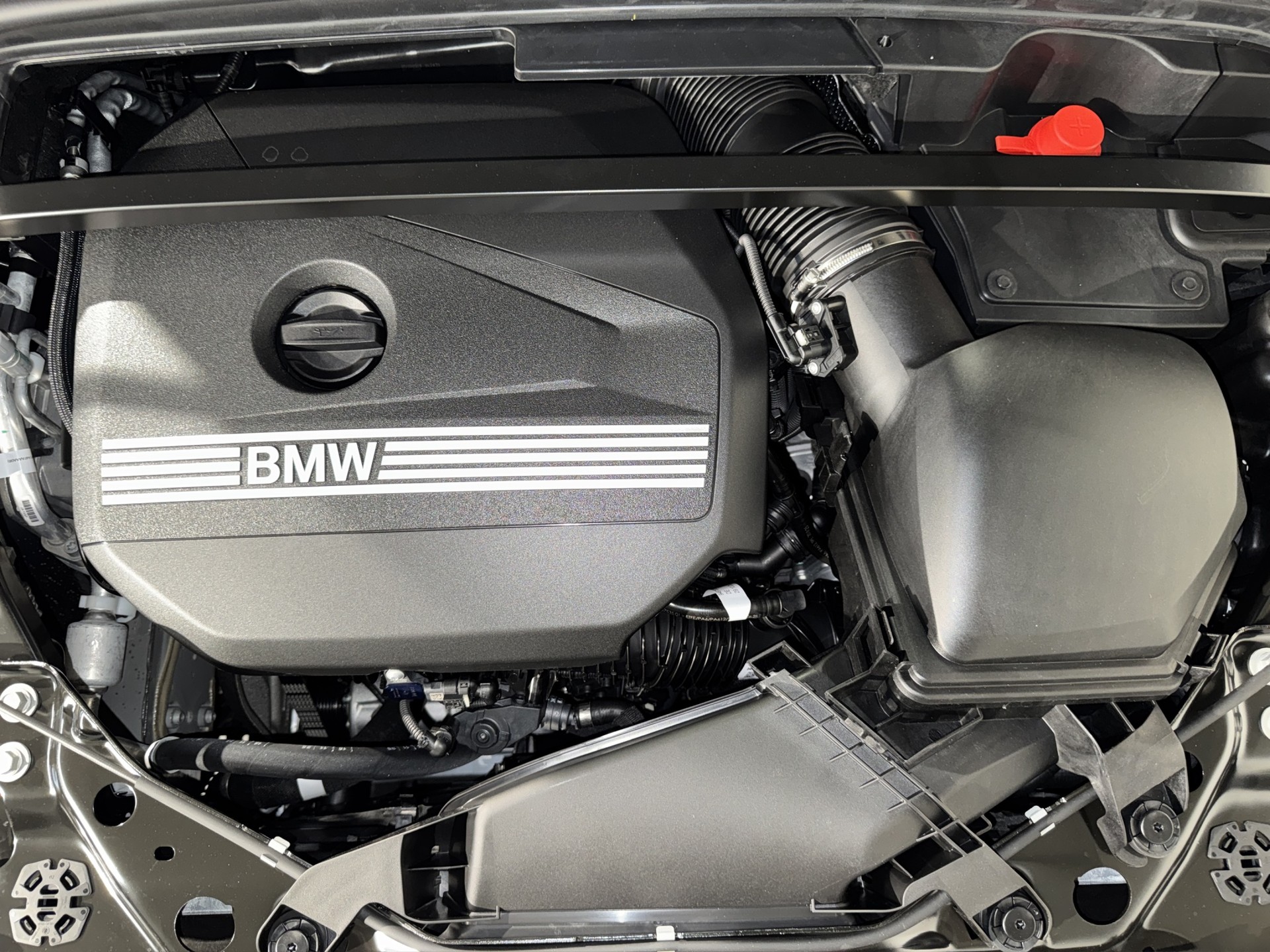 BMW X1 20i sDrive paddles-image-21