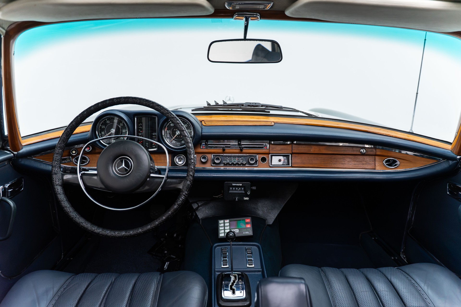 MERCEDES-BENZ 280 SEC-image-25
