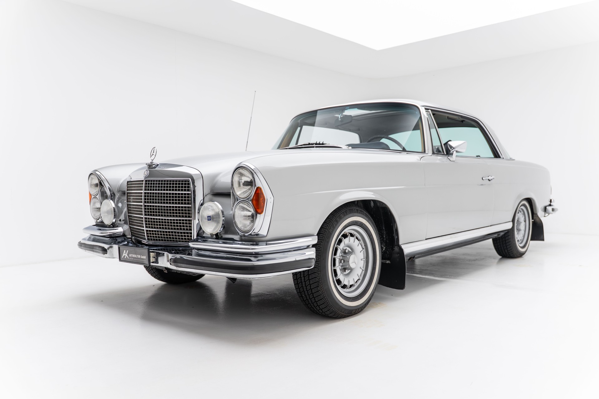 MERCEDES-BENZ 280 SEC-image-7