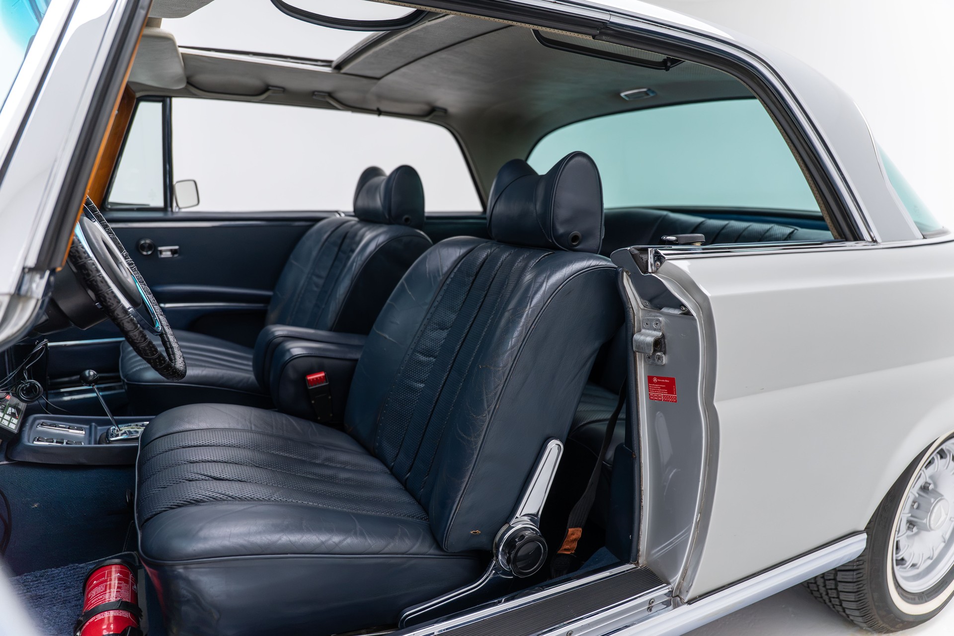 MERCEDES-BENZ 280 SEC-image-23
