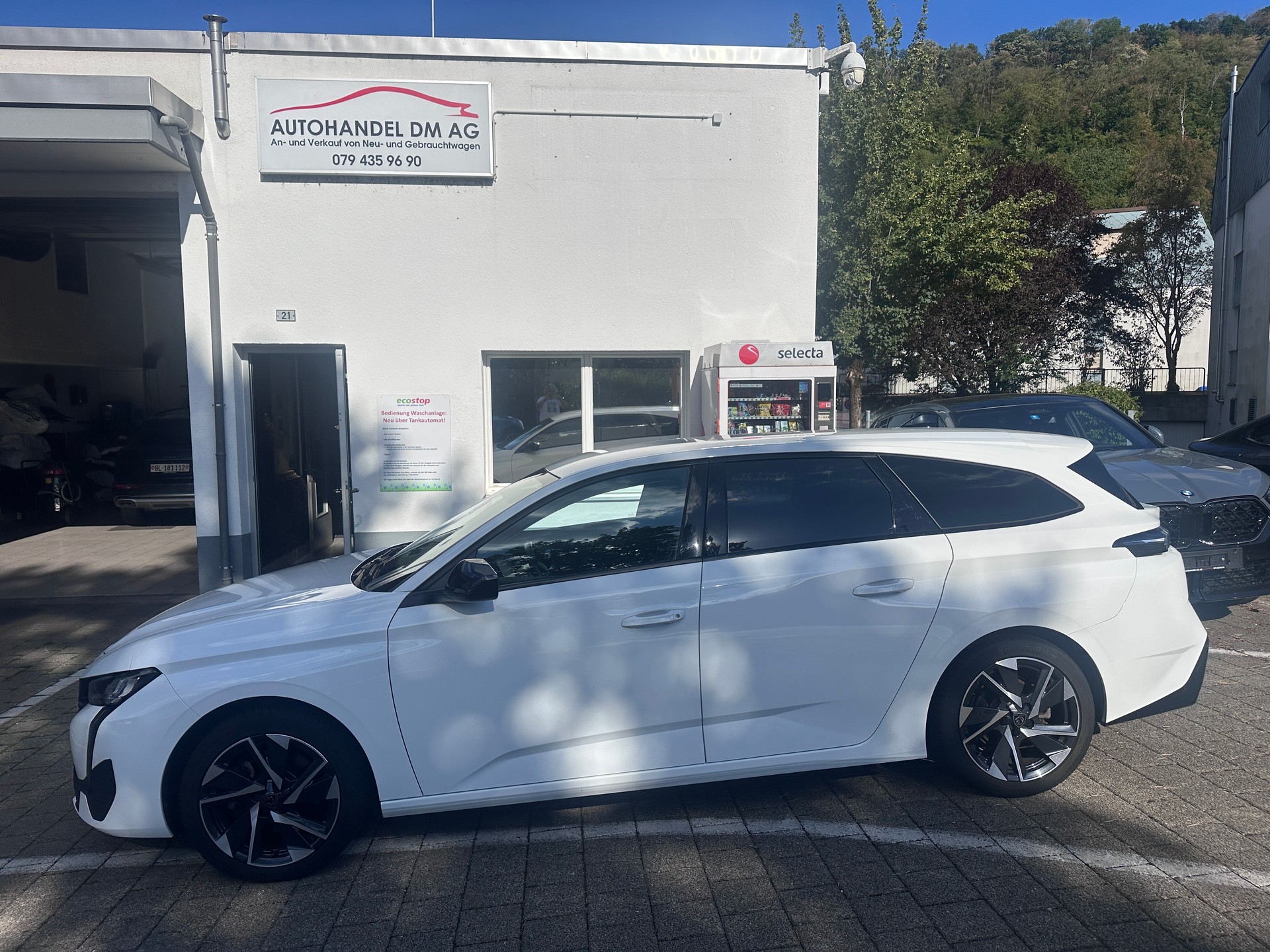 PEUGEOT 308 SW 1.5 BlueHDI Allure EAT8-image-2