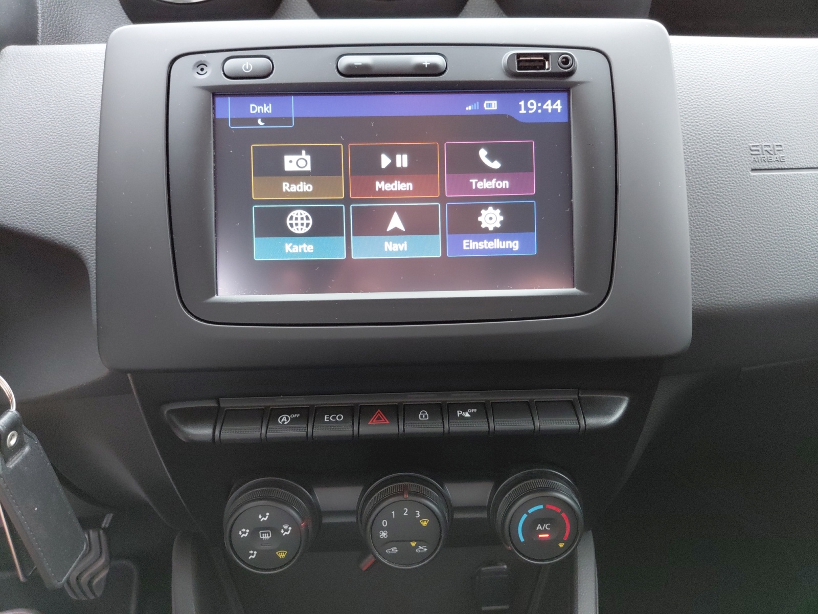 DACIA Duster SCe 115 Comfort 4x2 * Neuzustand* Frisch ab MFK 08.2026 * 1. Hand * Navi * Klima * Tempomat-image-10