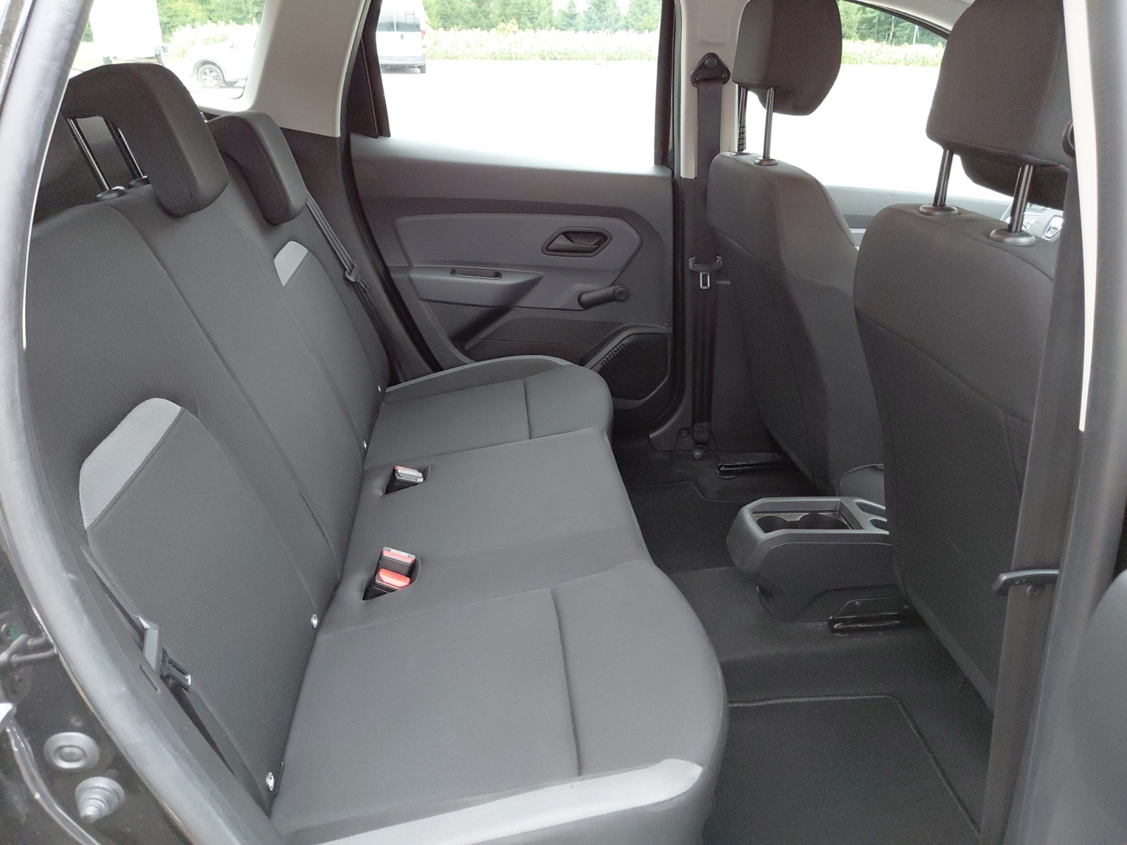 DACIA Duster SCe 115 Comfort 4x2 * Neuzustand* Frisch ab MFK 08.2026 * 1. Hand * Navi * Klima * Tempomat-image-17