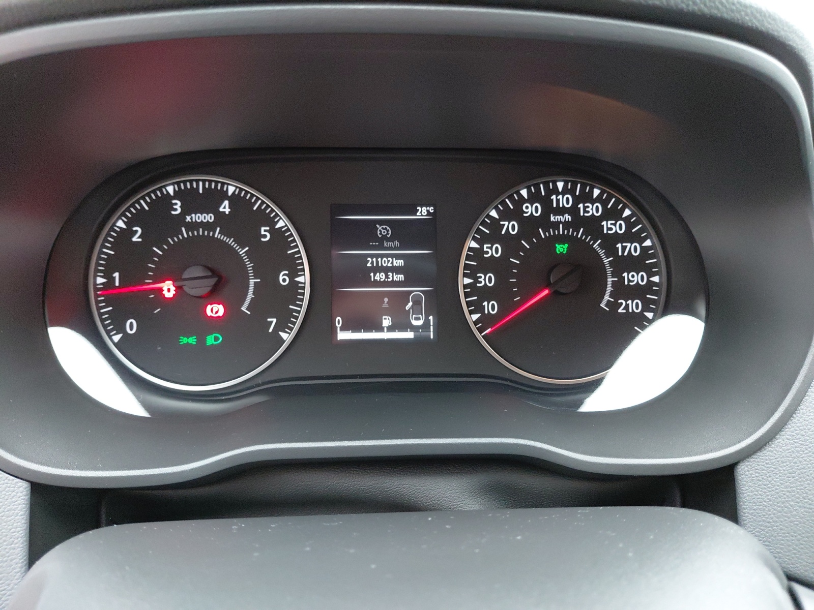 DACIA Duster SCe 115 Comfort 4x2 * Neuzustand* Frisch ab MFK 08.2026 * 1. Hand * Navi * Klima * Tempomat-image-12