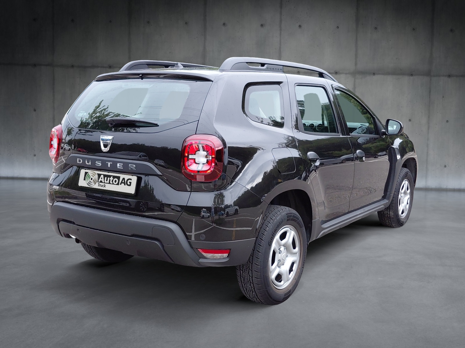 DACIA Duster SCe 115 Comfort 4x2 * Neuzustand* Frisch ab MFK 08.2026 * 1. Hand * Navi * Klima * Tempomat-image-3