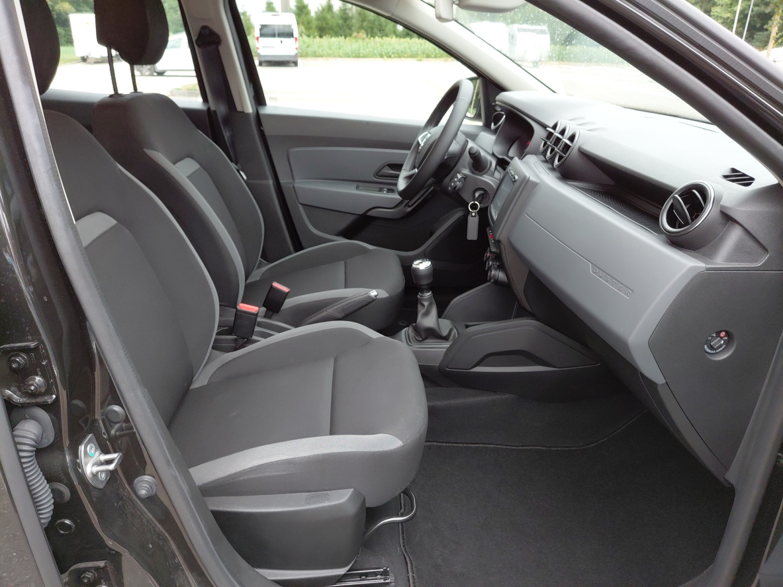 DACIA Duster SCe 115 Comfort 4x2 * Neuzustand* Frisch ab MFK 08.2026 * 1. Hand * Navi * Klima * Tempomat-image-15