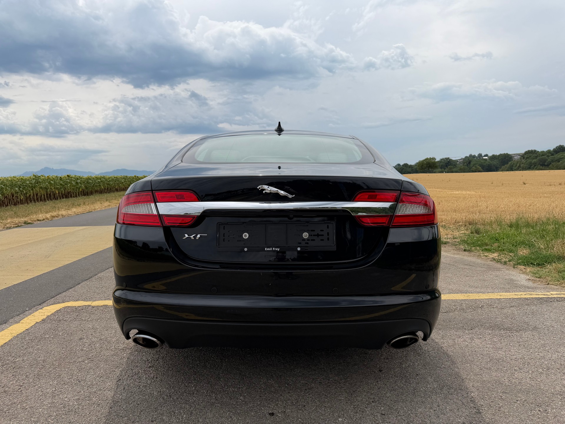 JAGUAR XF 3.0d V6 Luxury-image-4