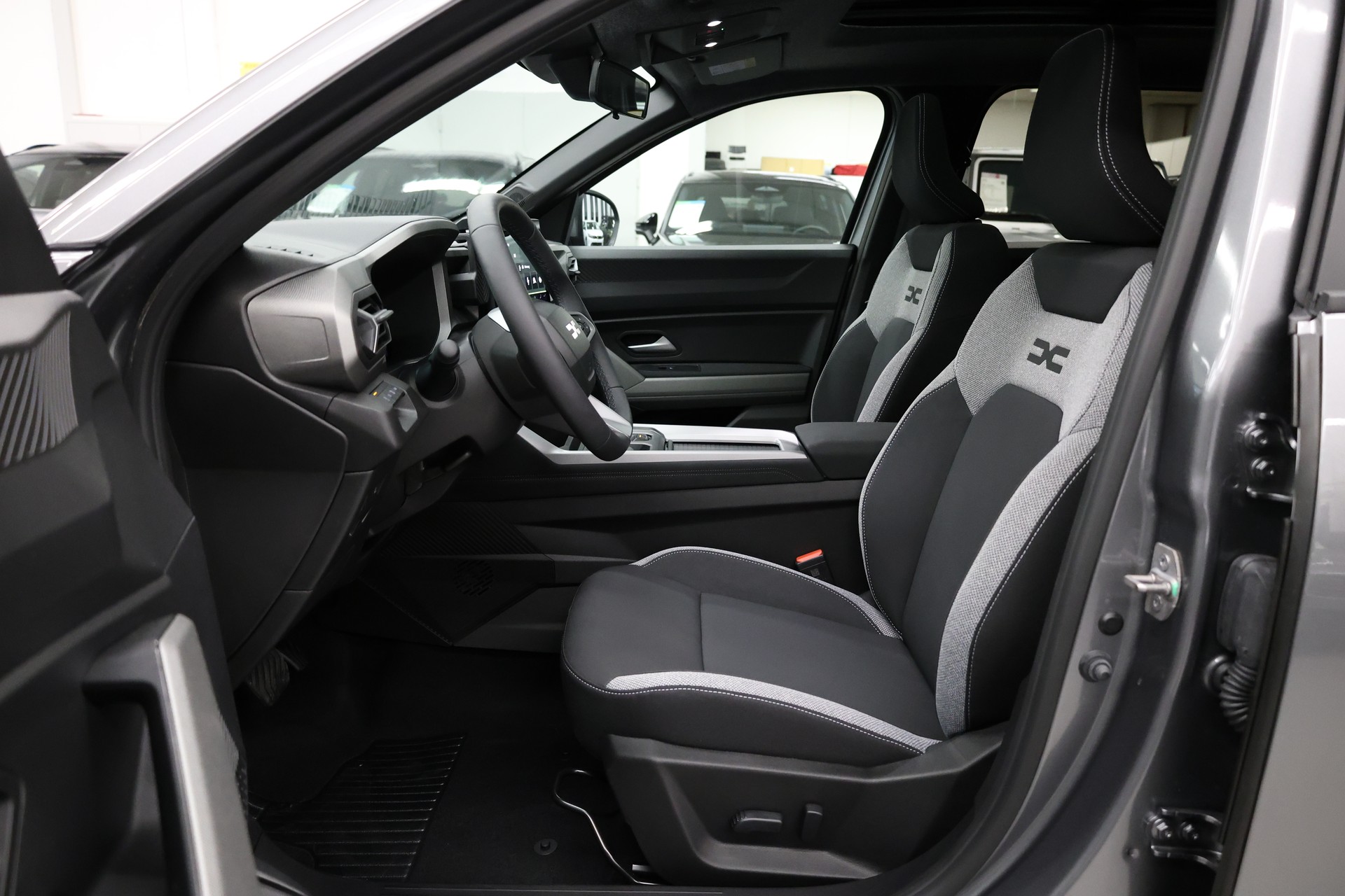 DACIA Bigster 1.8 Hybrid Journey-image-14