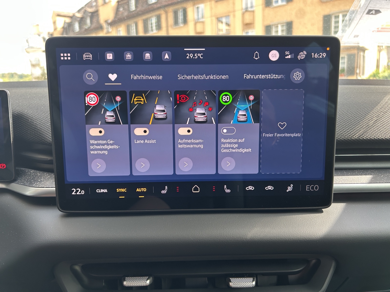 VW ID.3 Neo 58 kWh 190 PS Life-image-16