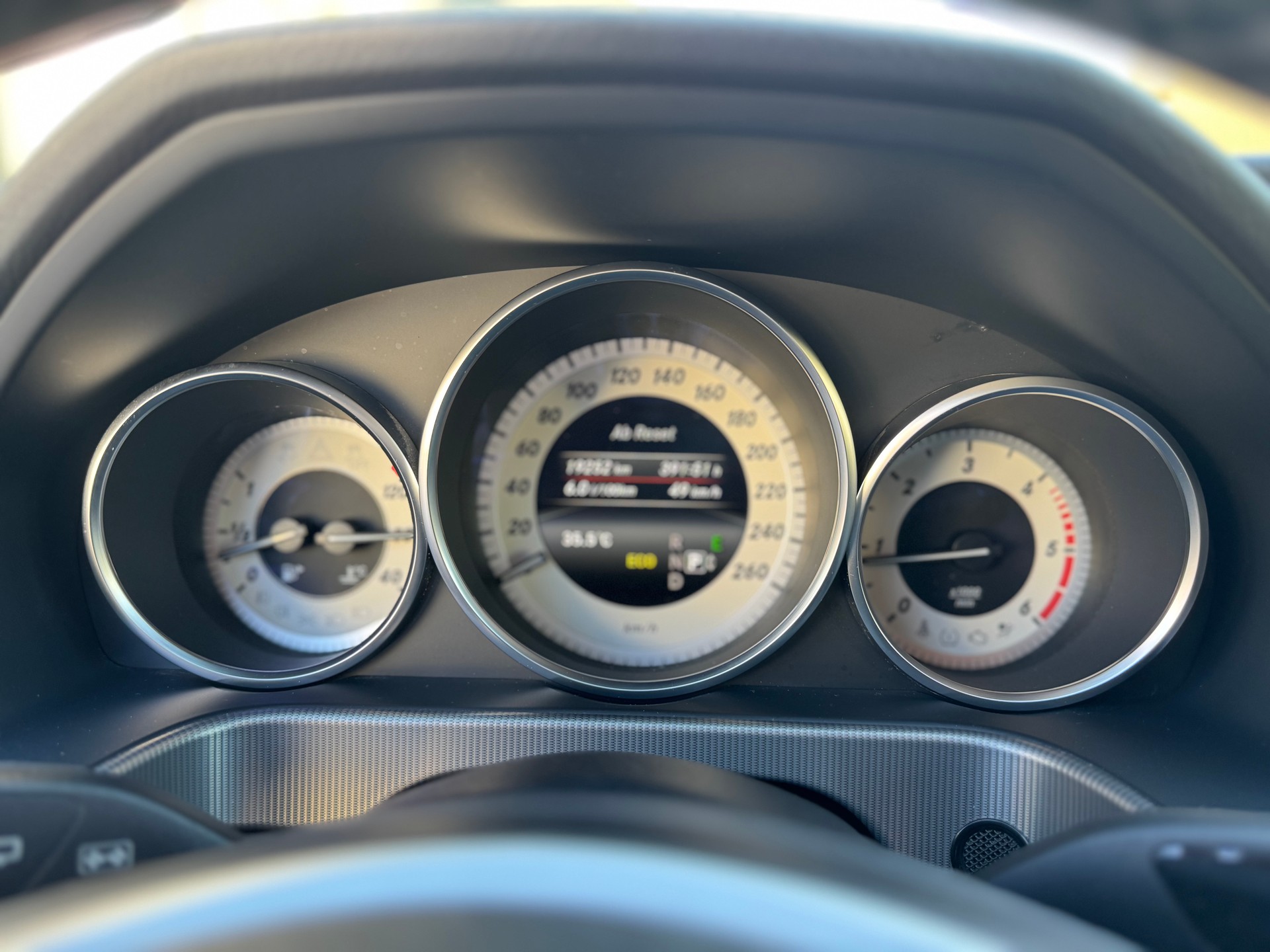 MERCEDES-BENZ E 200 CDI BlueEfficiency Elégance 7G-Tronic-image-15