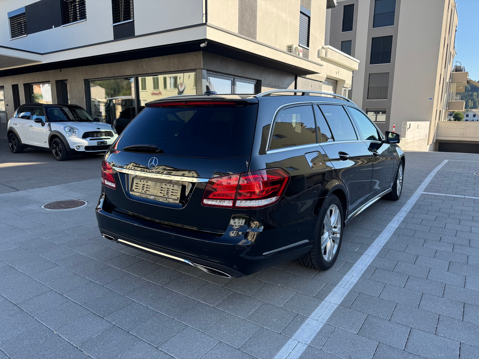MERCEDES-BENZ E 200 CDI BlueEfficiency Elégance 7G-Tronic-image-4