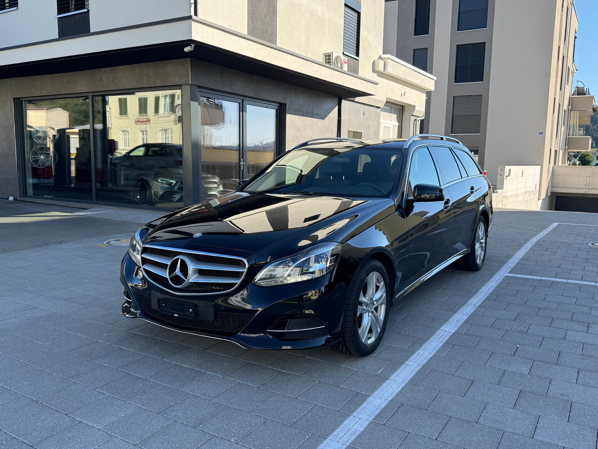 MERCEDES-BENZ E 200 CDI BlueEfficiency Elégance 7G-Tronic-image-0