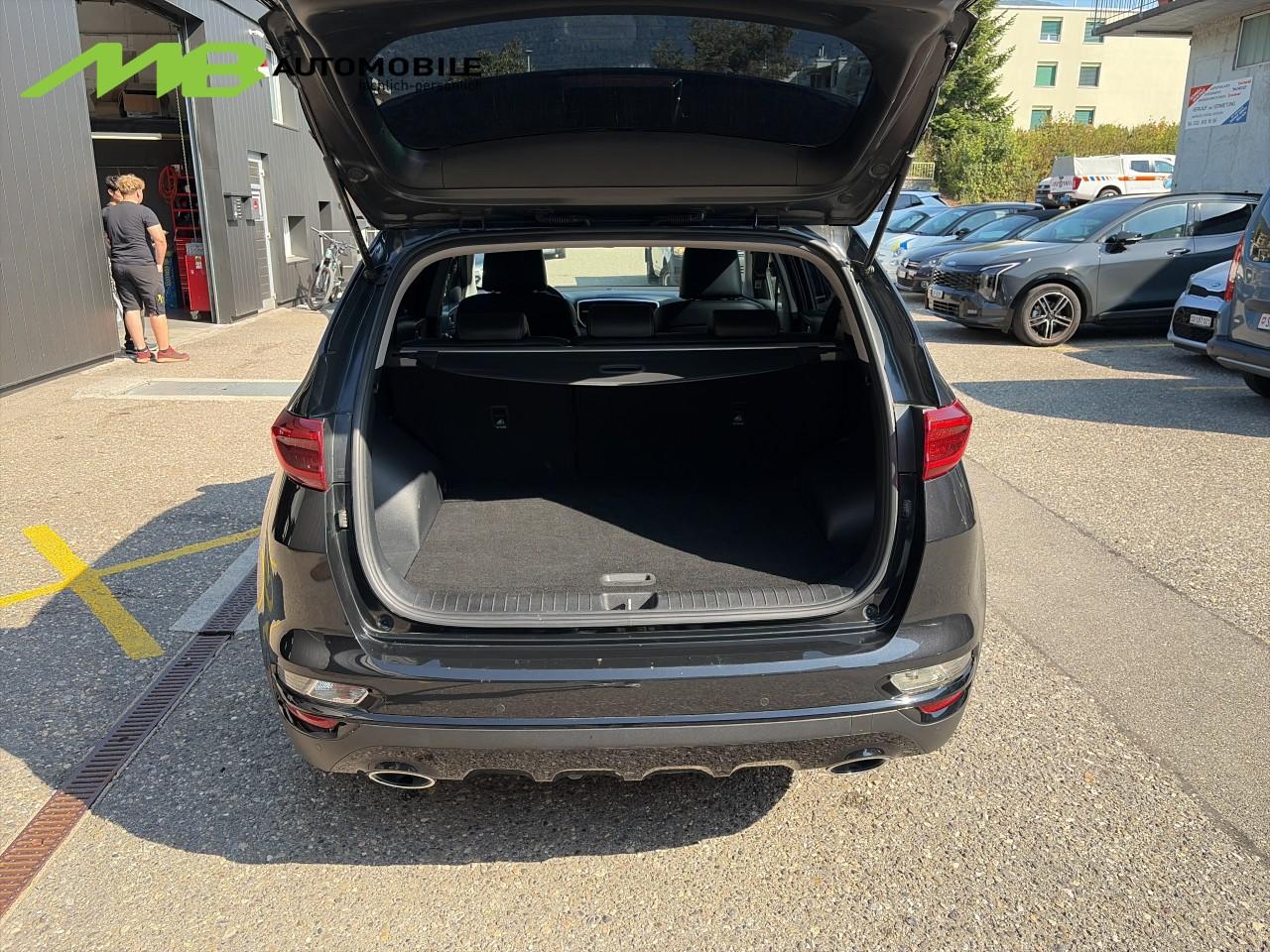 KIA Sportage 1.6 T-GDi Black Edition-image-11