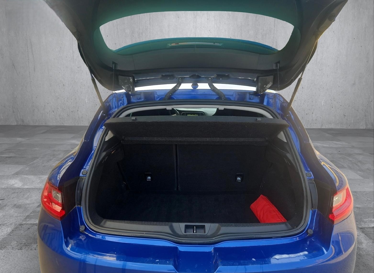 RENAULT 1.6 TCe 205 GT EDC-image-8