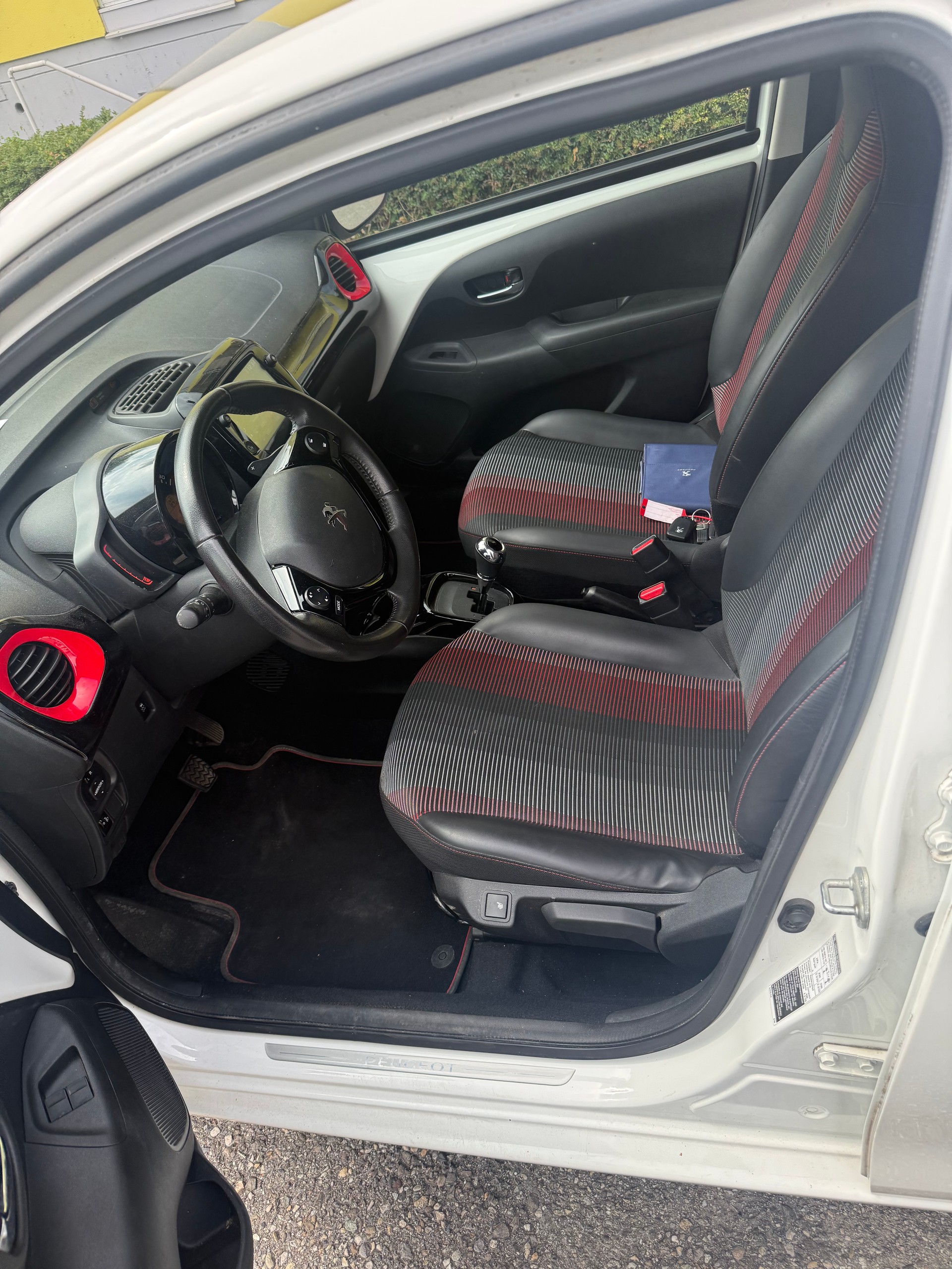 PEUGEOT 108 1.0 VTi GT Line ETG-image-8