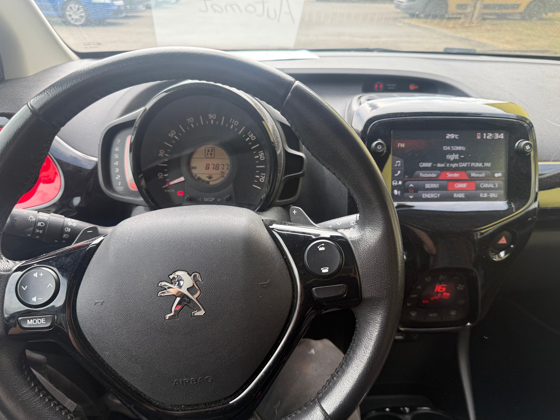 PEUGEOT 108 1.0 VTi GT Line ETG-image-9