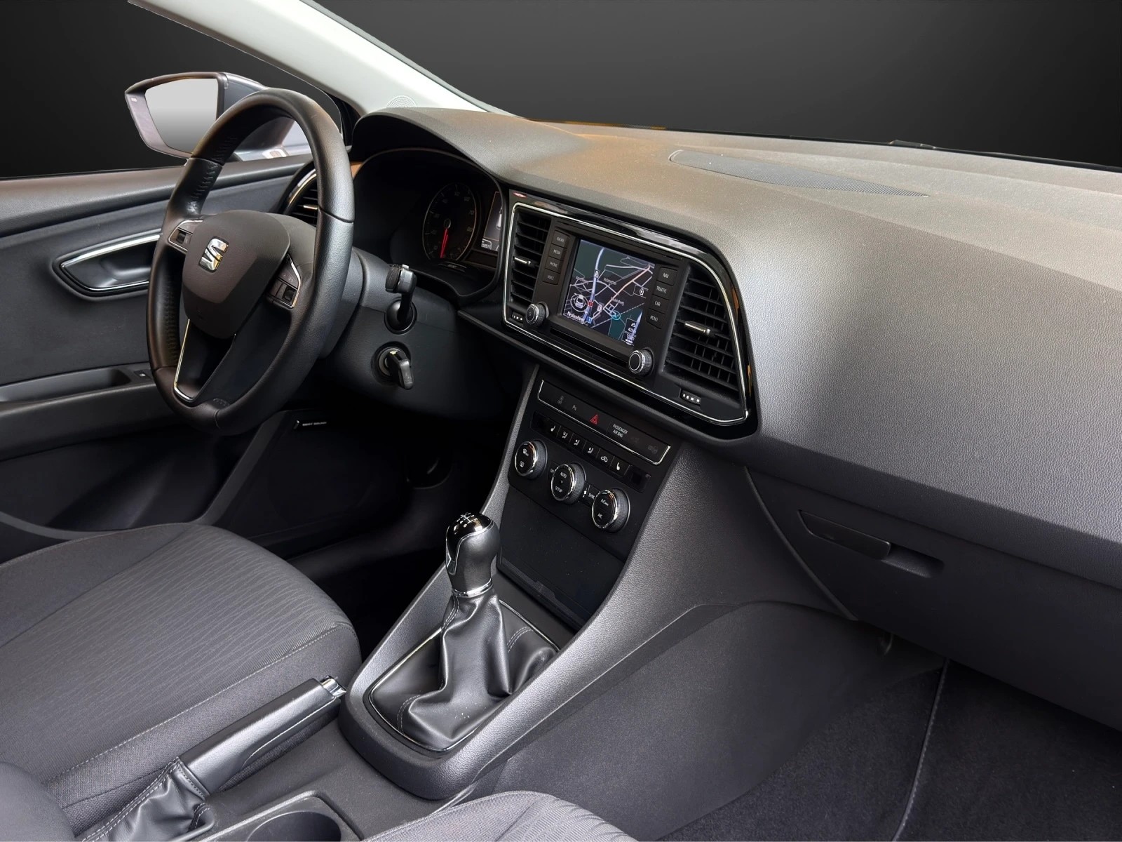SEAT Leon 1.4 TSI Style-image-9