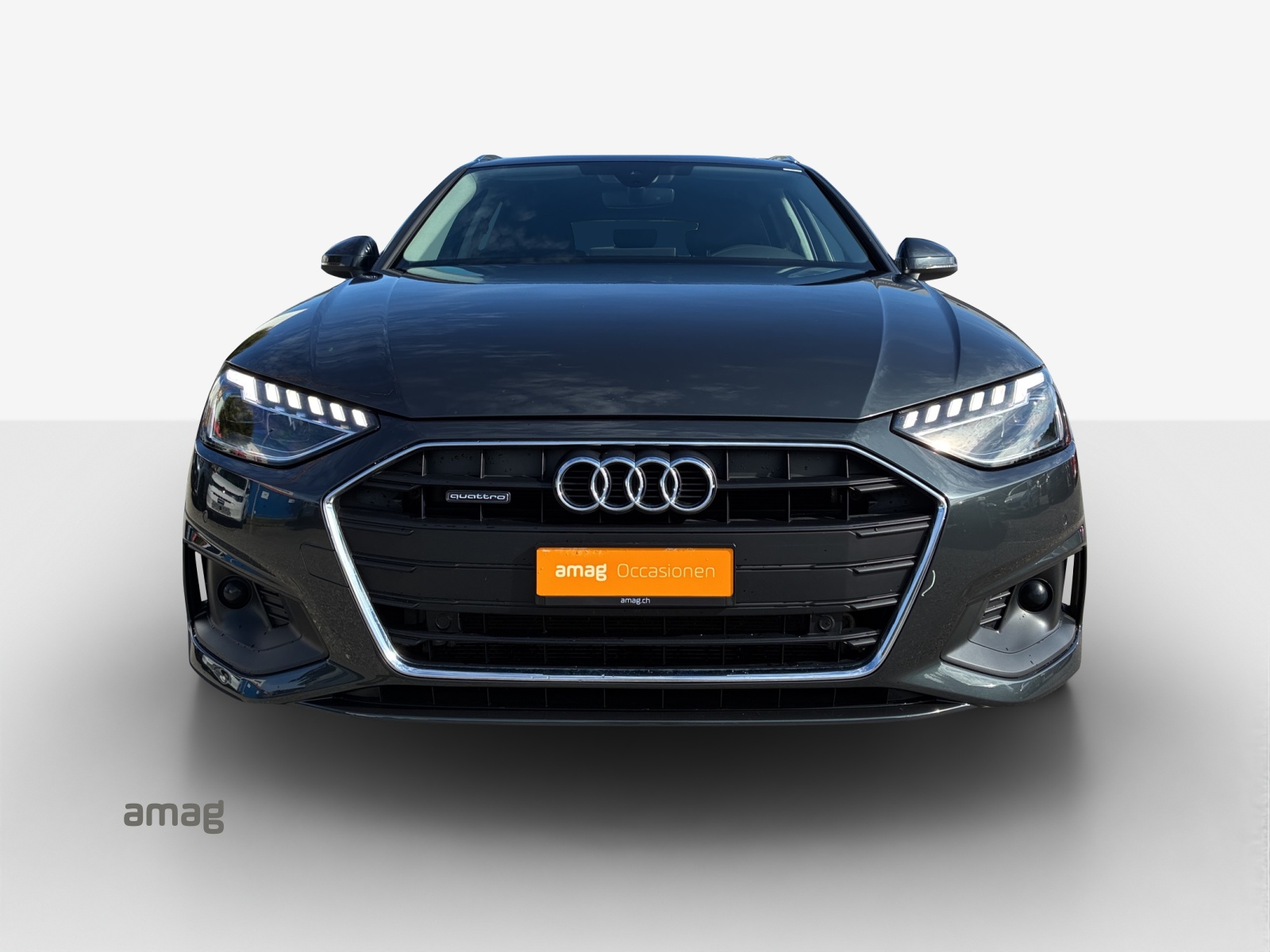 AUDI A4 Avant 40 TDI Attraction quattro S-tronic-image-6
