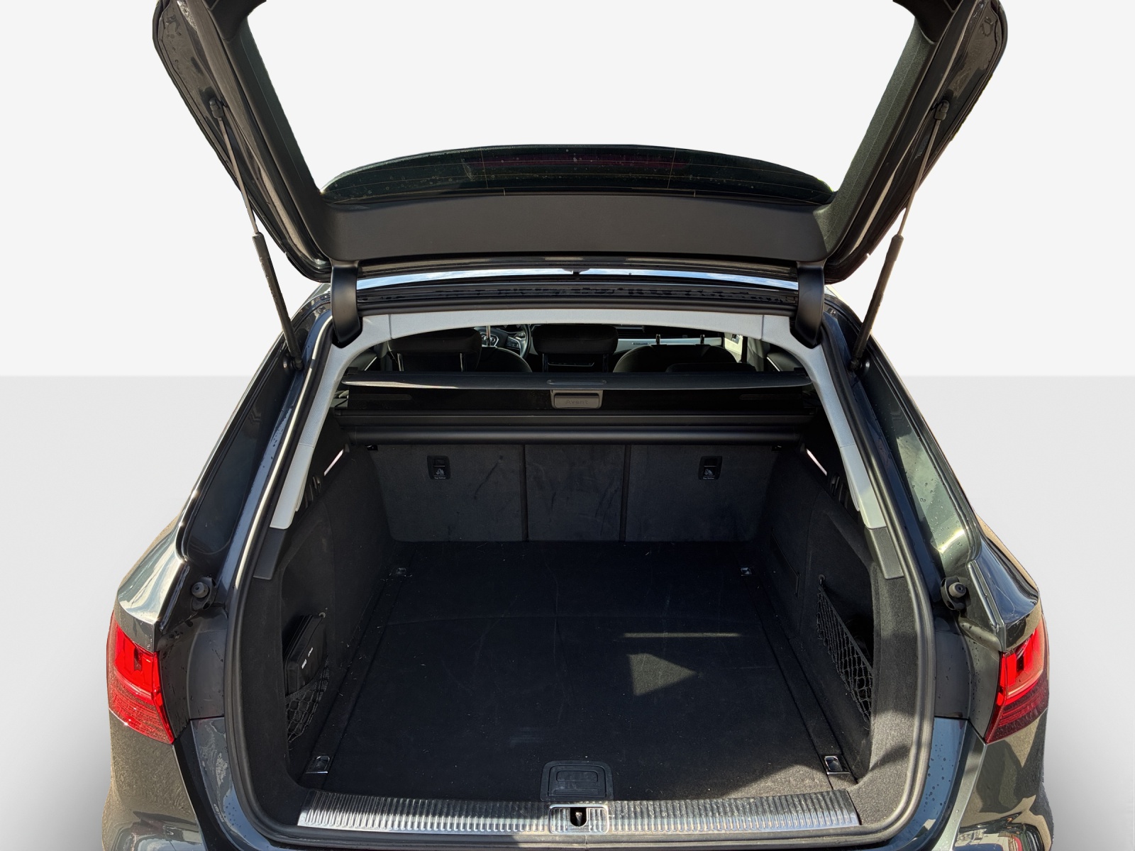 AUDI A4 Avant 40 TDI Attraction quattro S-tronic-image-12