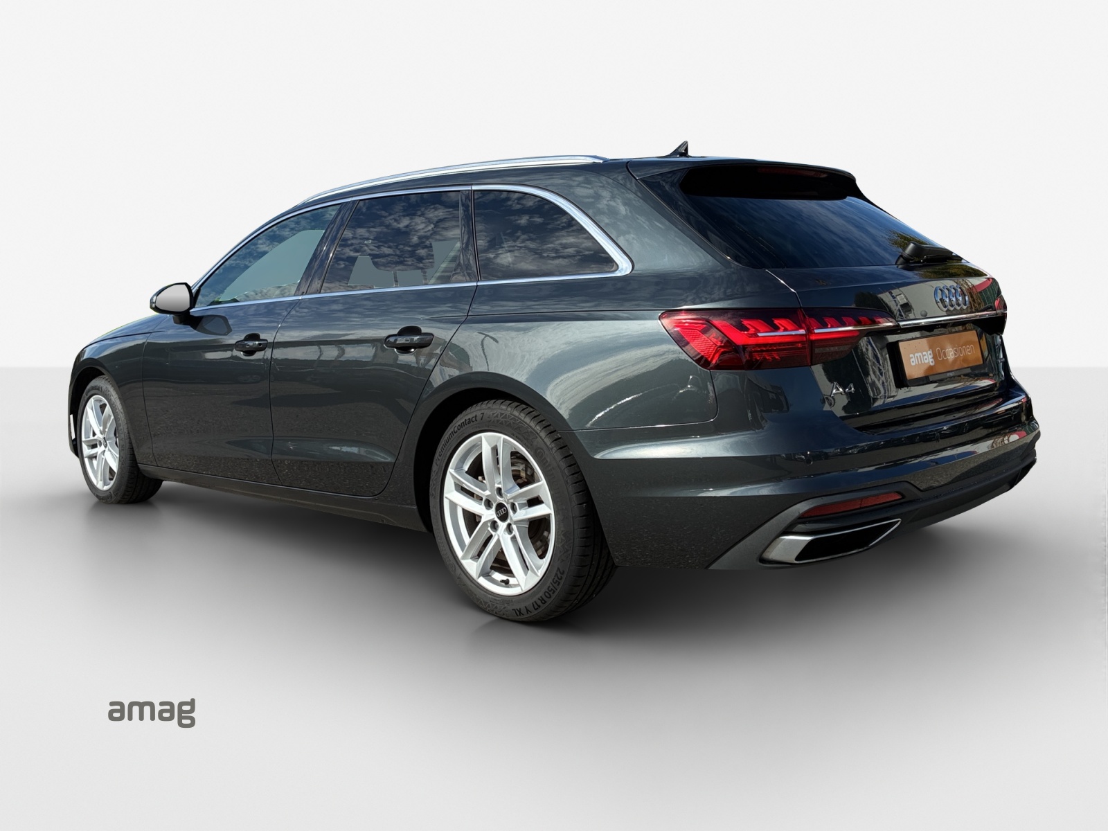 AUDI A4 Avant 40 TDI Attraction quattro S-tronic-image-2