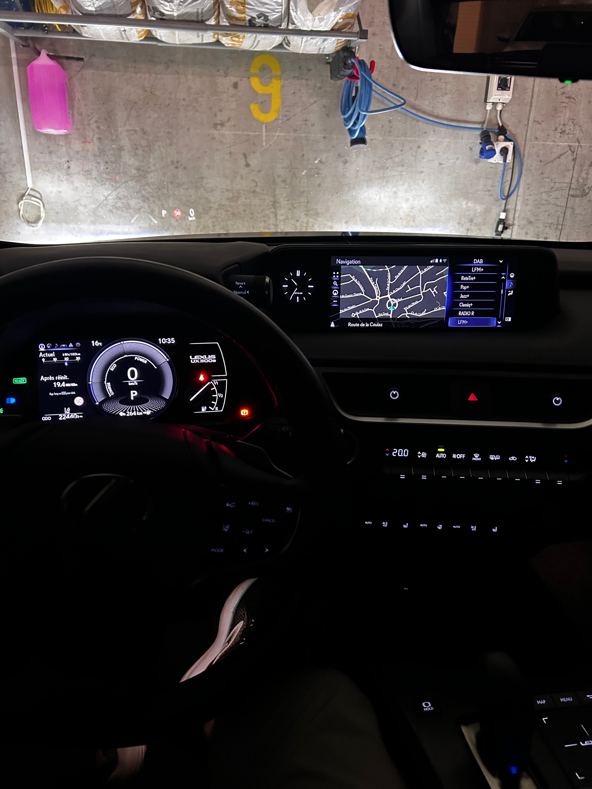 LEXUS 300e Excellence-image-4