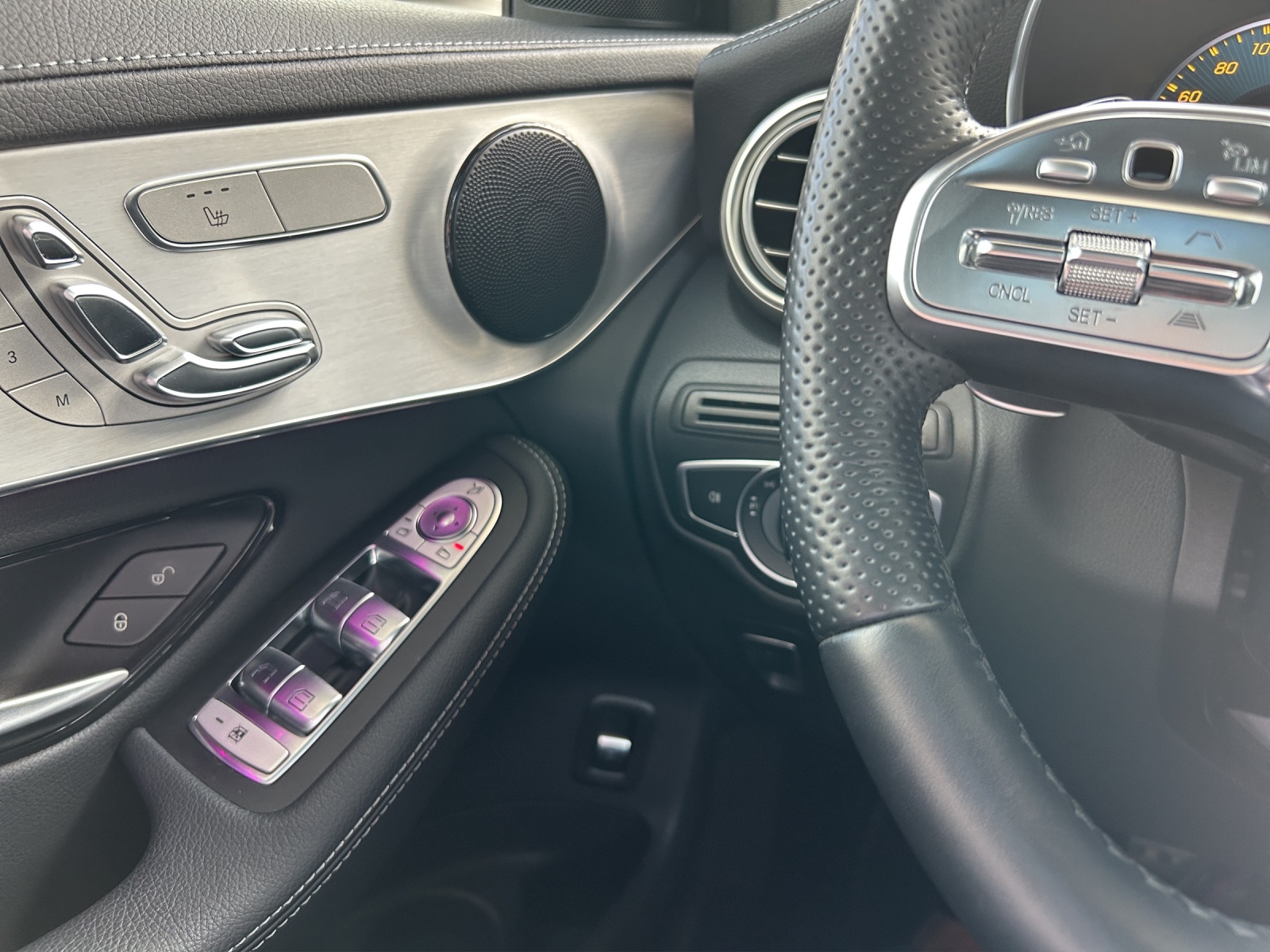 MERCEDES-BENZ GLC 43 AMG 4Matic 9G-Tronic-image-12