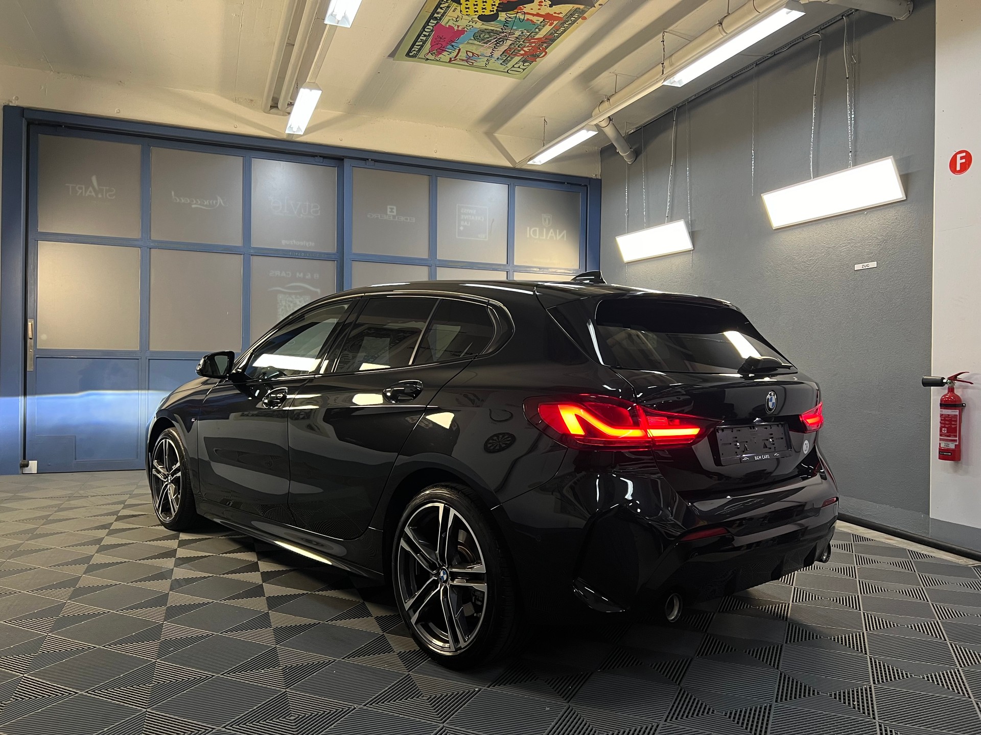 BMW 120i Pure M Sport Steptronic *CH* *Gratis Service bis 100'000KM*-image-2