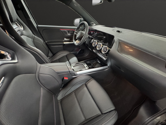 MERCEDES-BENZ GLA AMG 35 4Matic 8G-DCT-image-11