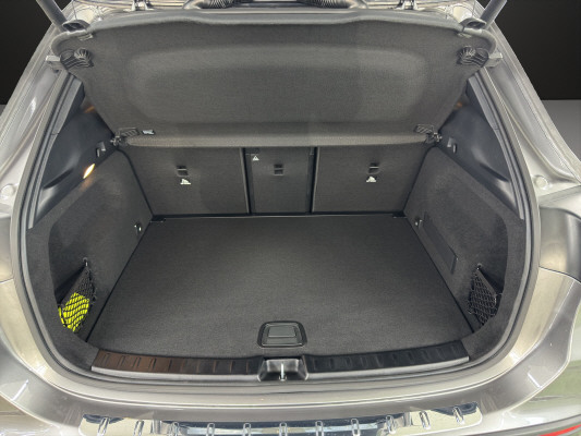 MERCEDES-BENZ GLA AMG 35 4Matic 8G-DCT-image-12