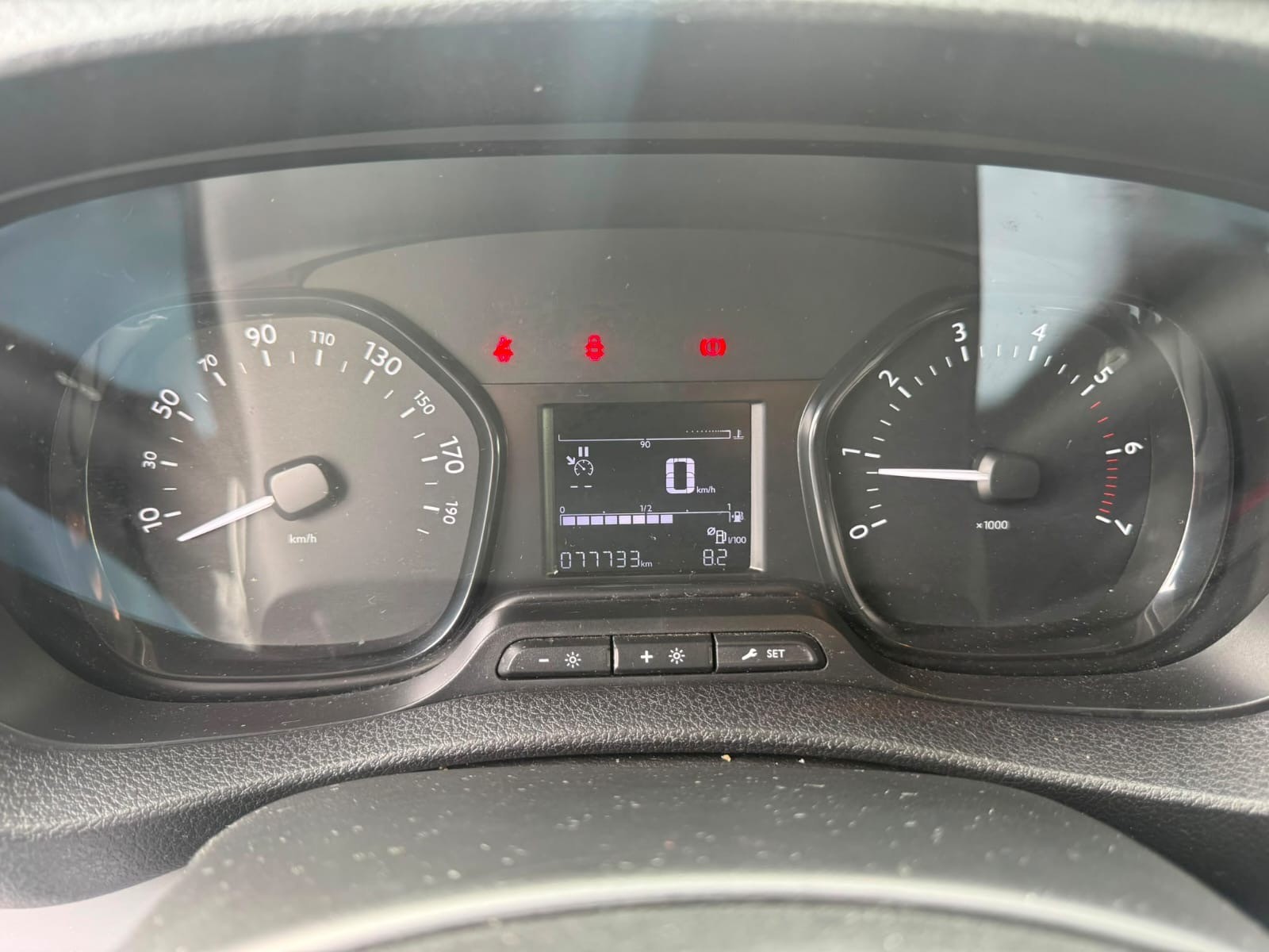 CITROEN Jumpy 2.0 BlueHDi 120 XL Club-image-6