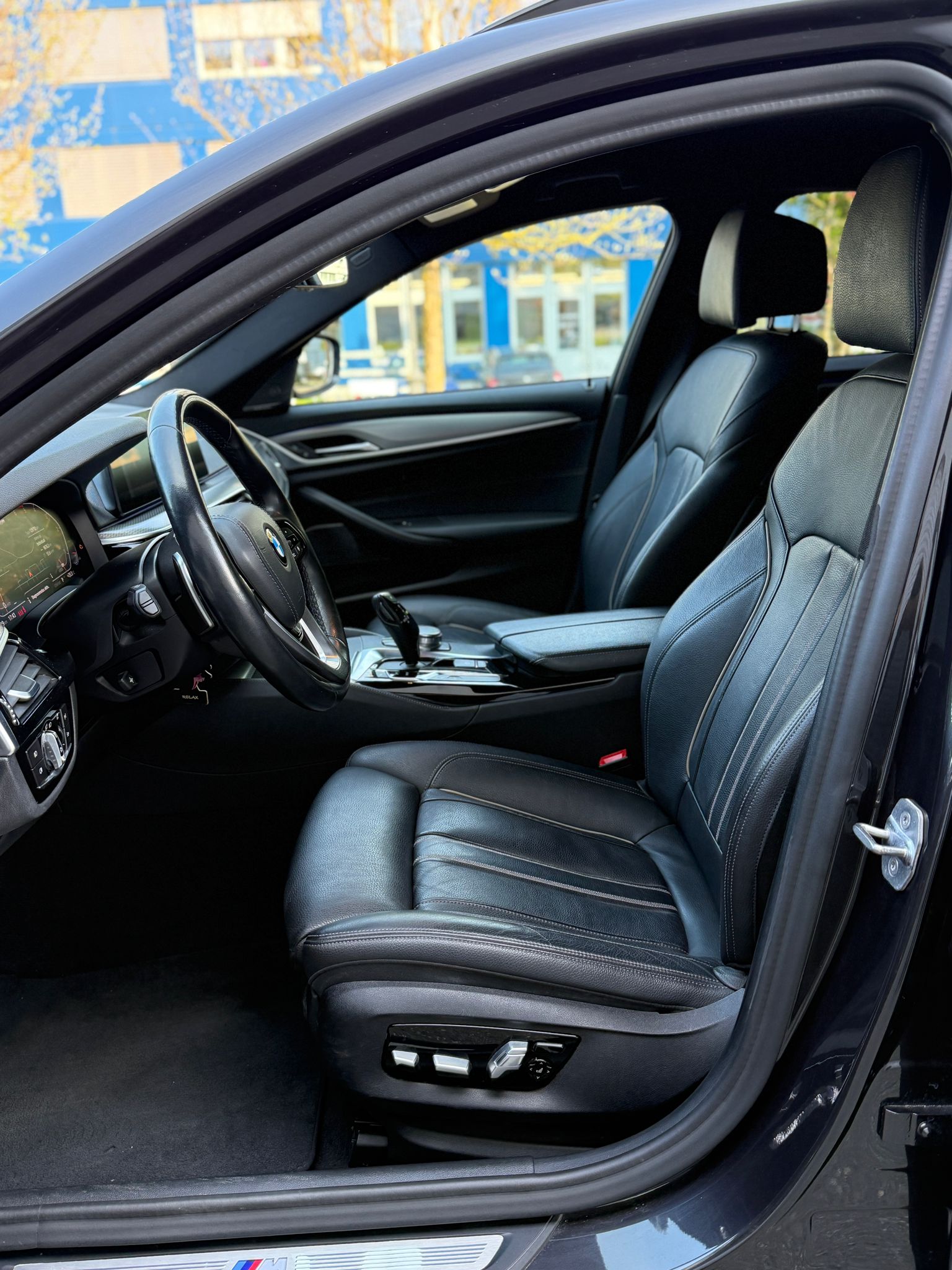 BMW 520d xDrive Touring Sport Line Steptronic-image-6