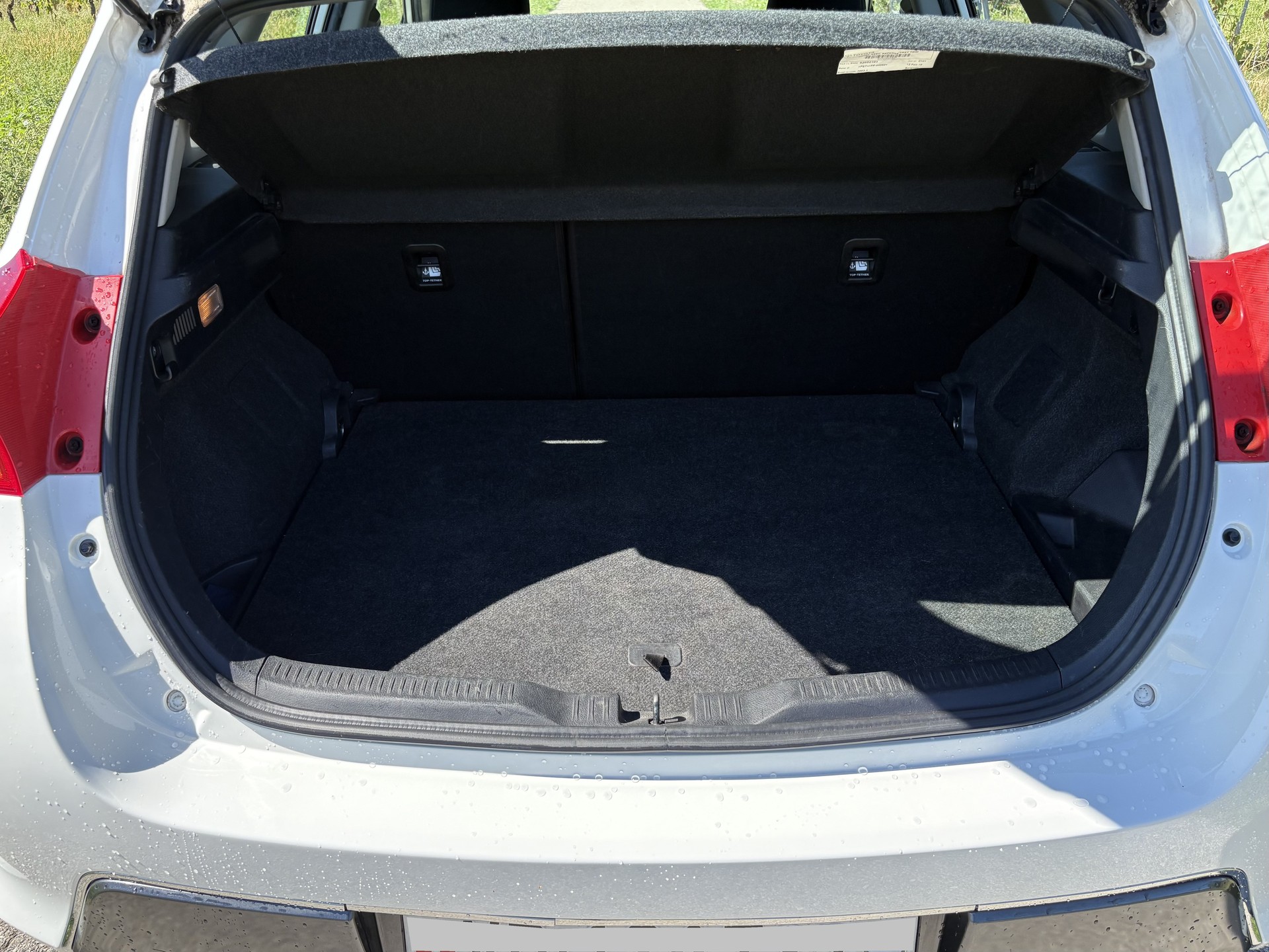 TOYOTA 1.8 HSD Linea Luna-image-5