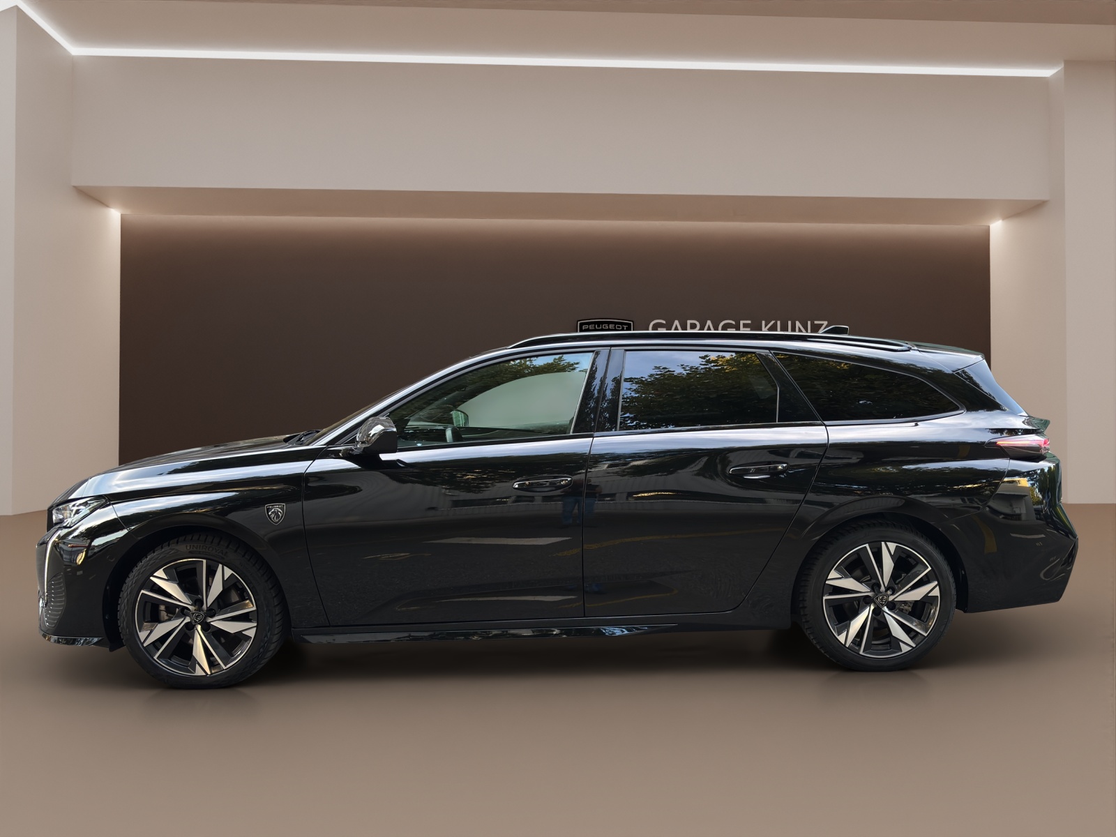 PEUGEOT 308 SW 1.2 HEV 136 GT-image-1