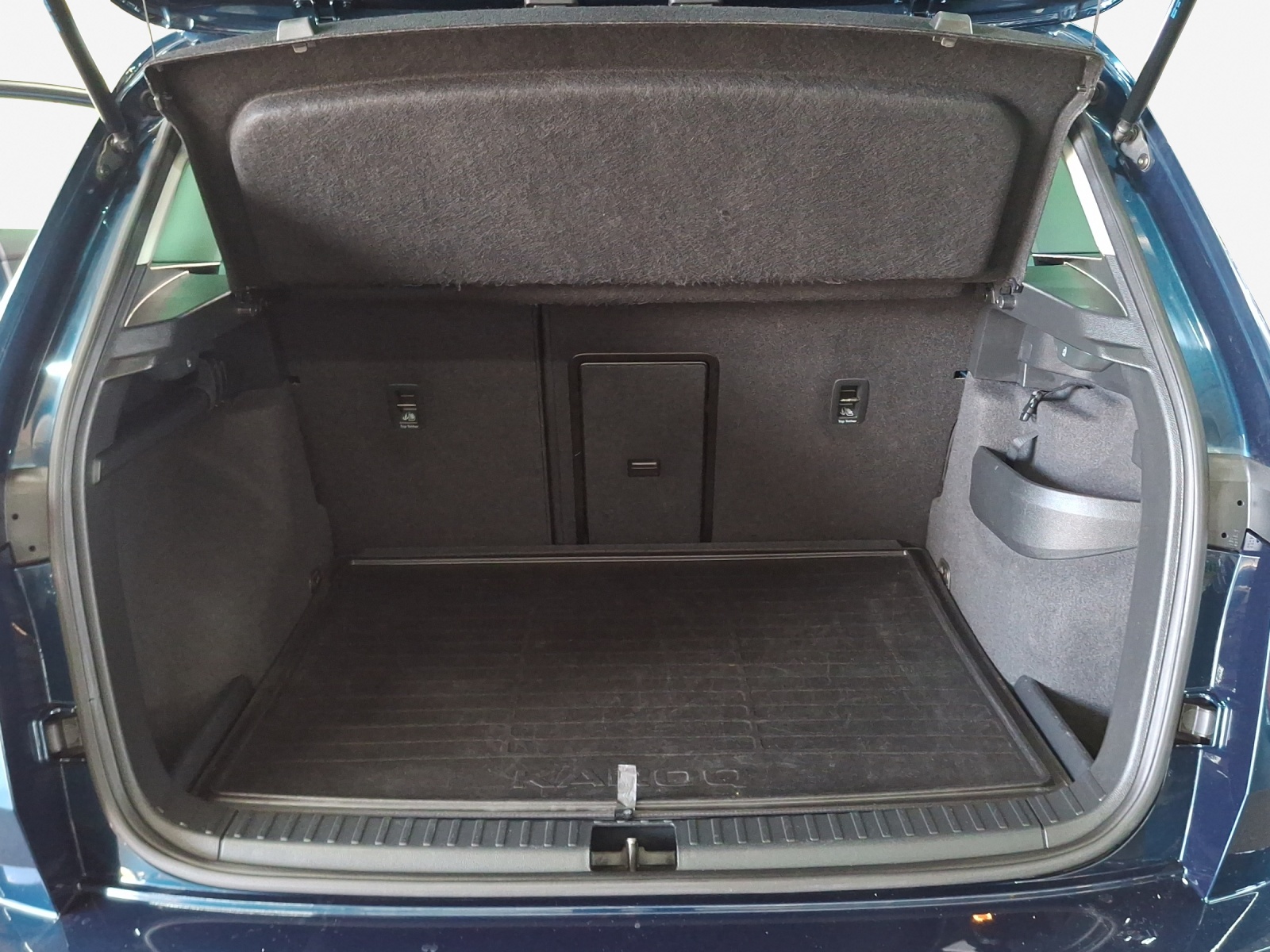 SKODA Karoq 1.5 TSI Ambition DSG-image-12