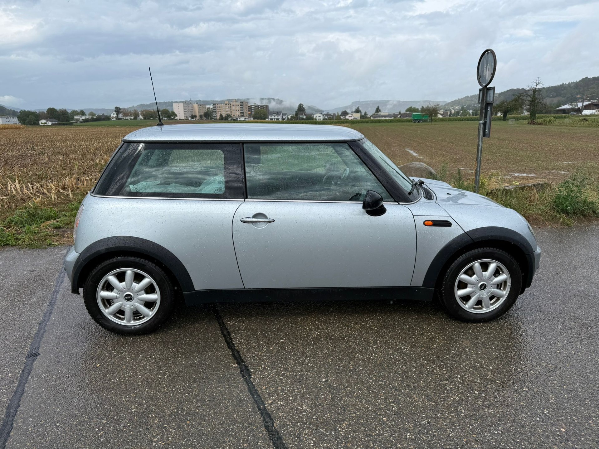 MINI One-image-5