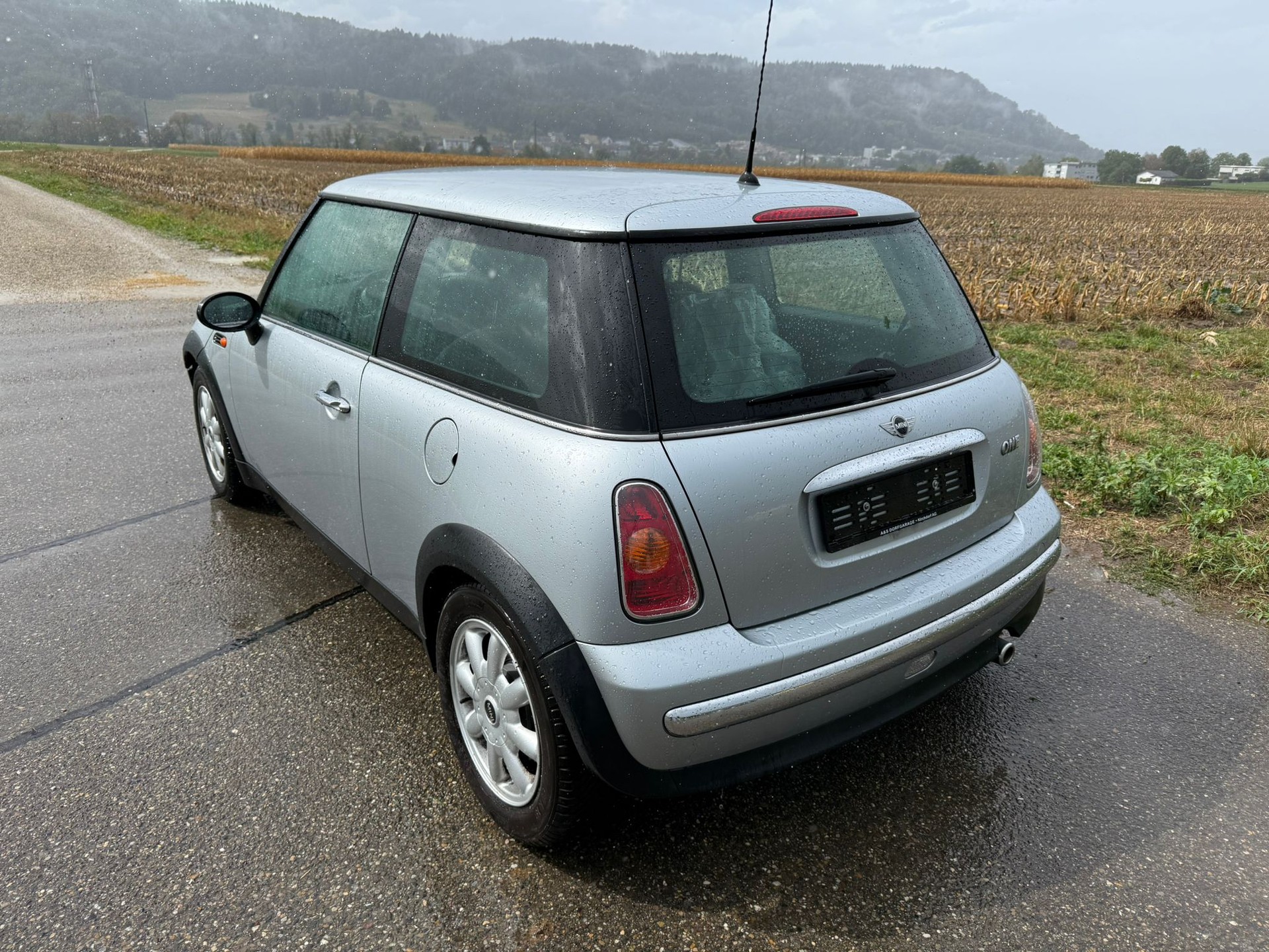 MINI One-image-2