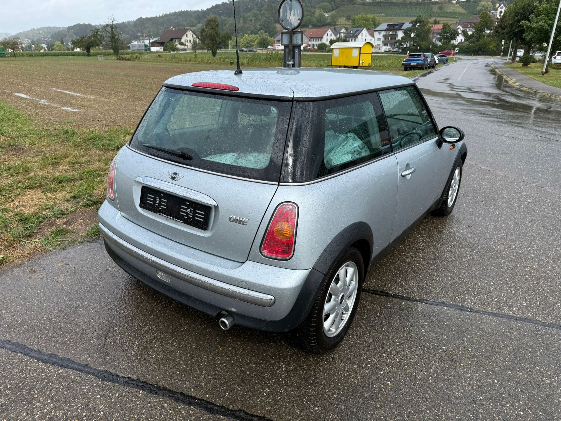MINI One-image-4