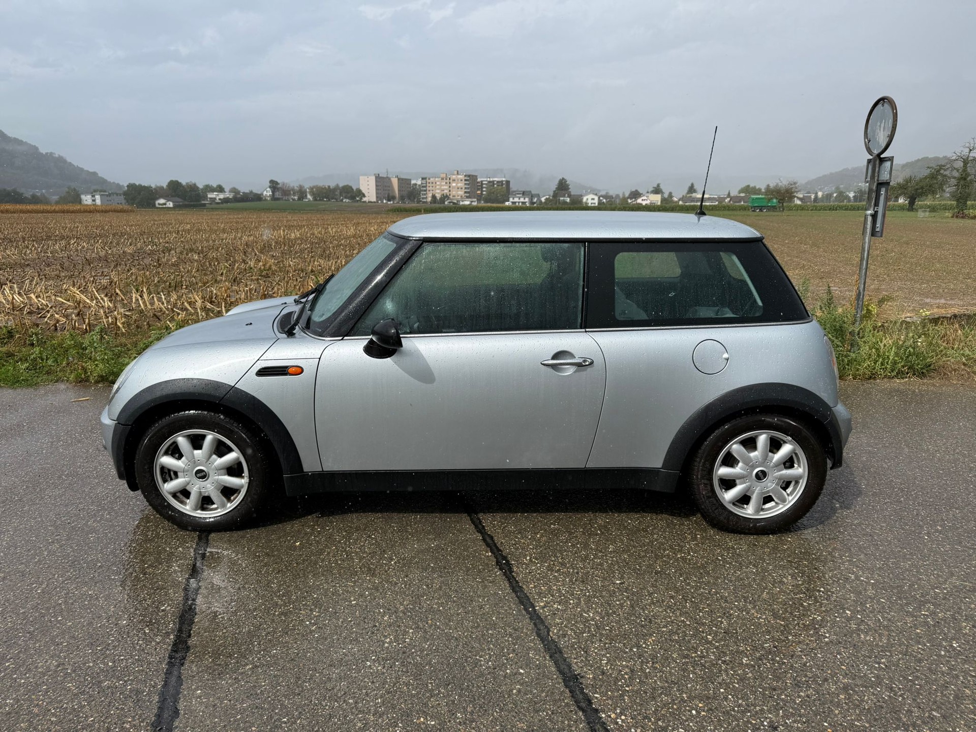 MINI One-image-1