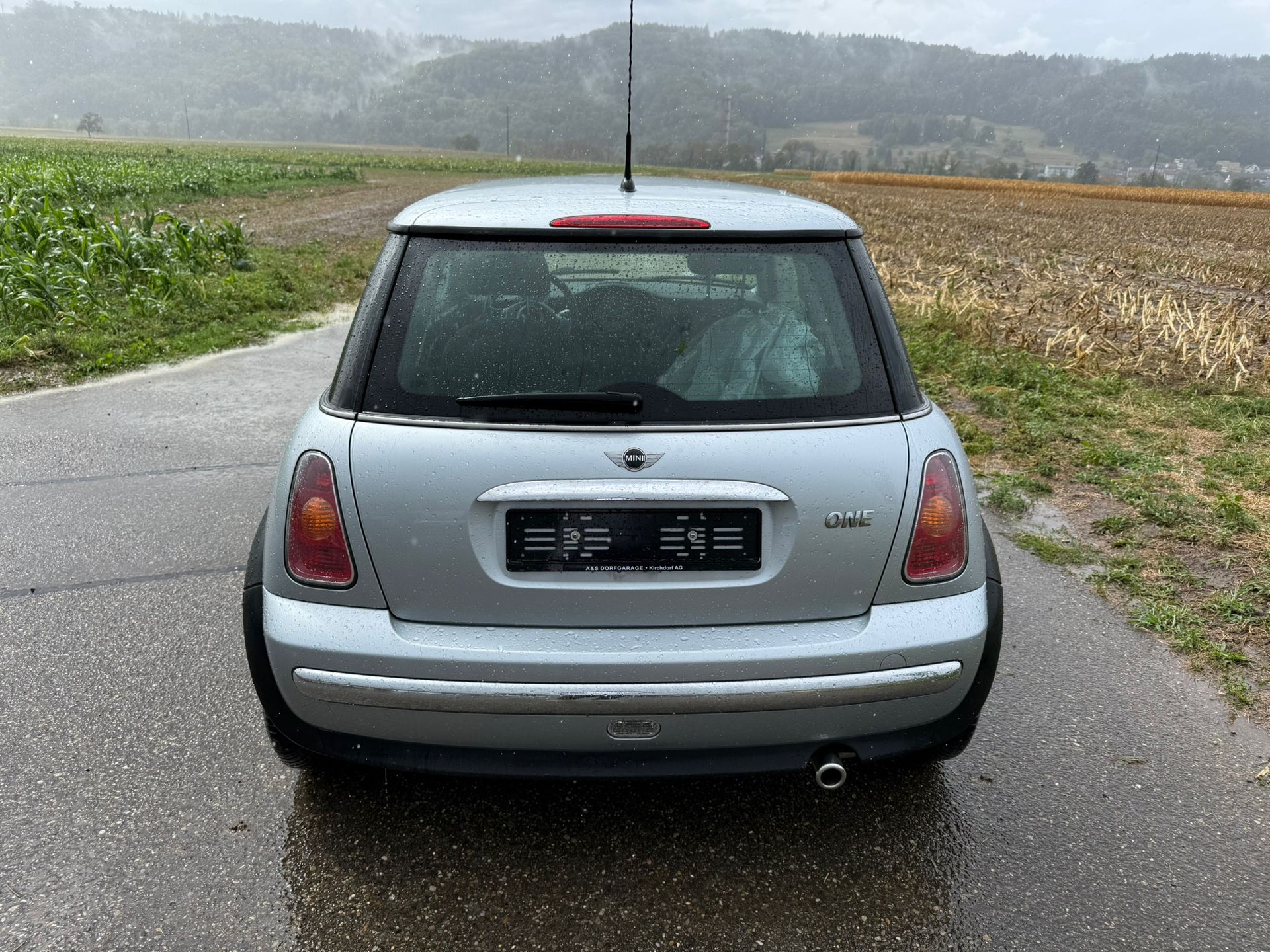 MINI One-image-3