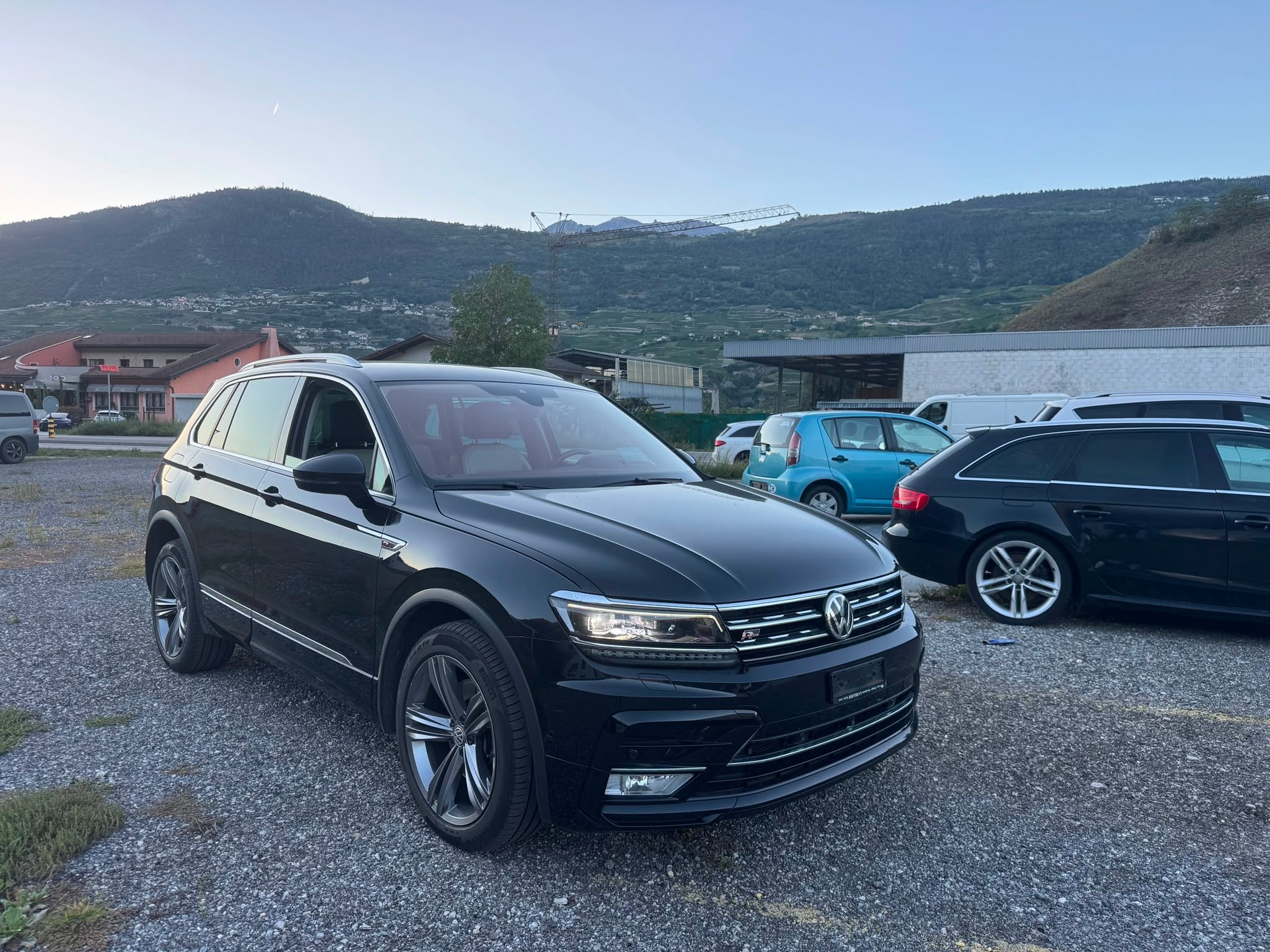 VW Tiguan 2.0 TDI SCR Highline 4Motion DSG-image-15