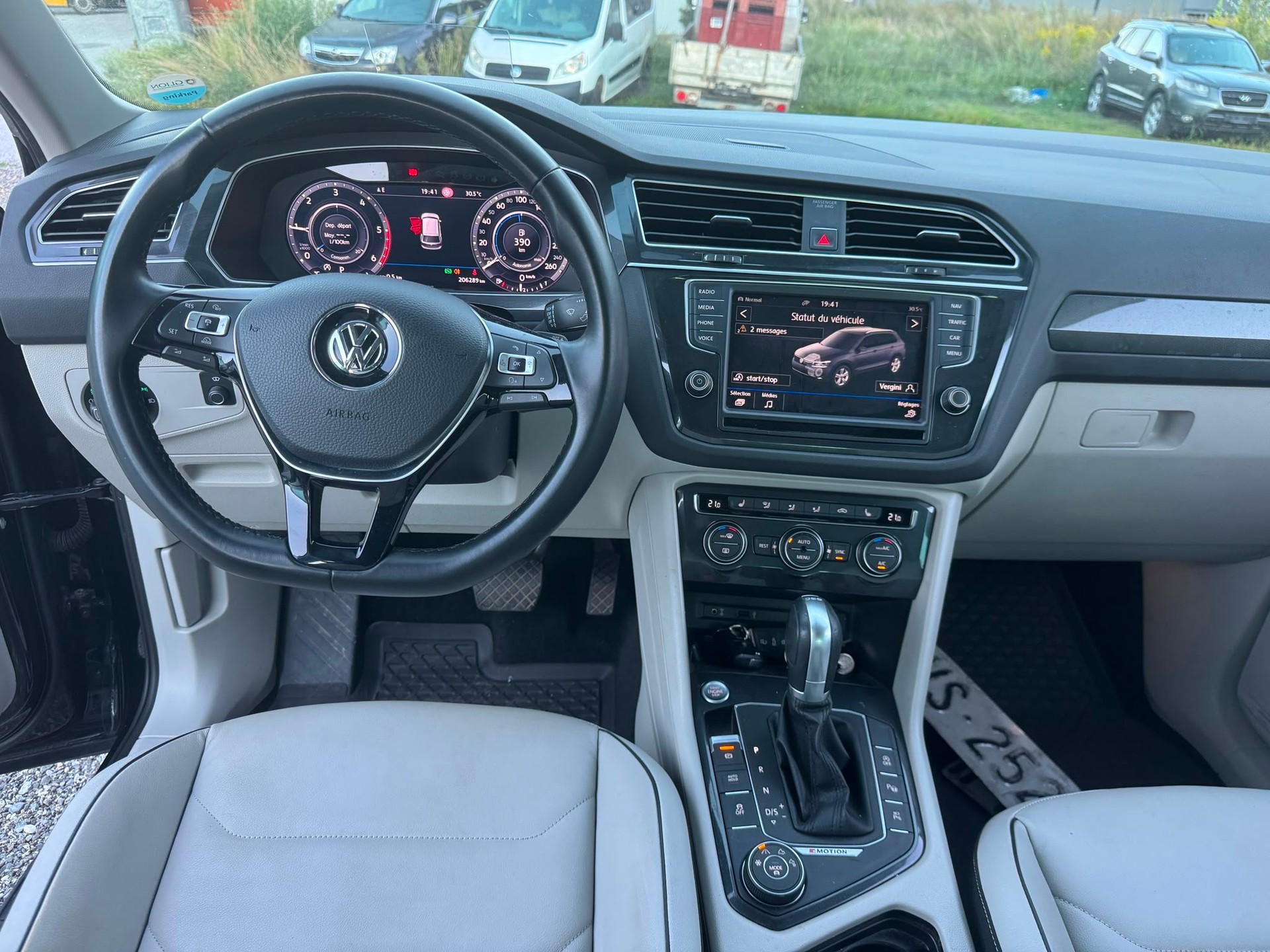 VW Tiguan 2.0 TDI SCR Highline 4Motion DSG-image-8