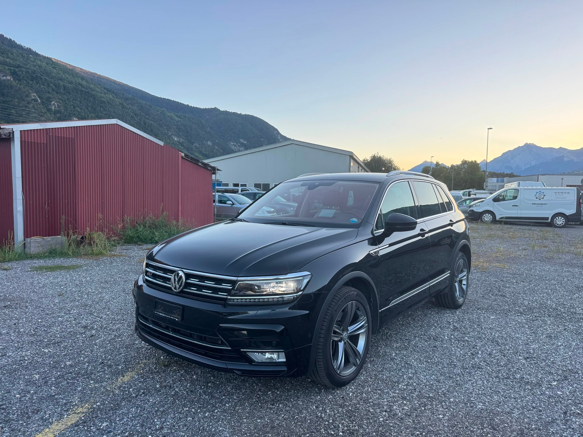 VW Tiguan 2.0 TDI SCR Highline 4Motion DSG-image-0
