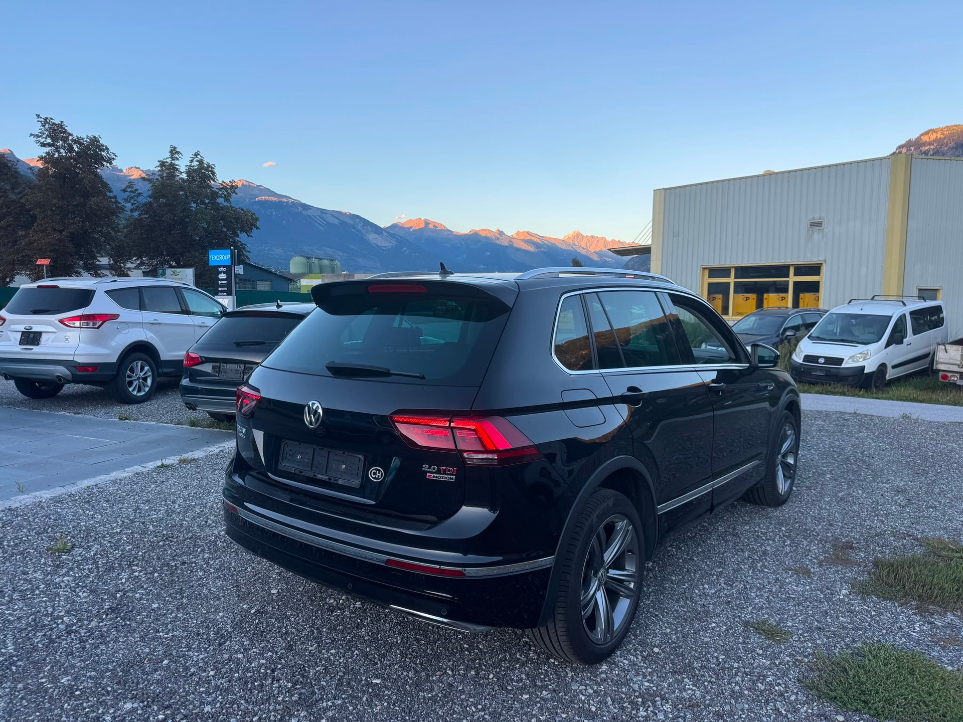 VW Tiguan 2.0 TDI SCR Highline 4Motion DSG-image-4