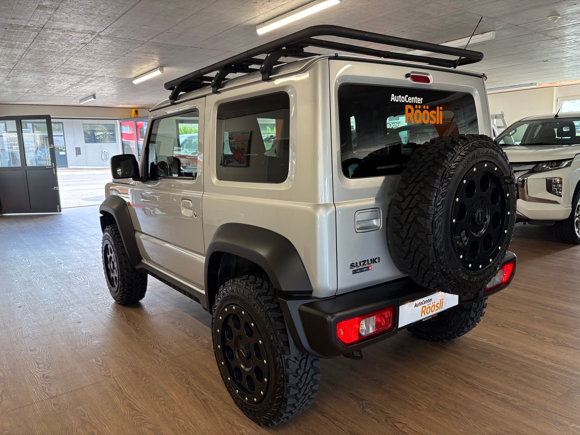 SUZUKI Jimny 1.5 Compact Top 4x4 AVUS-Edition-image-3