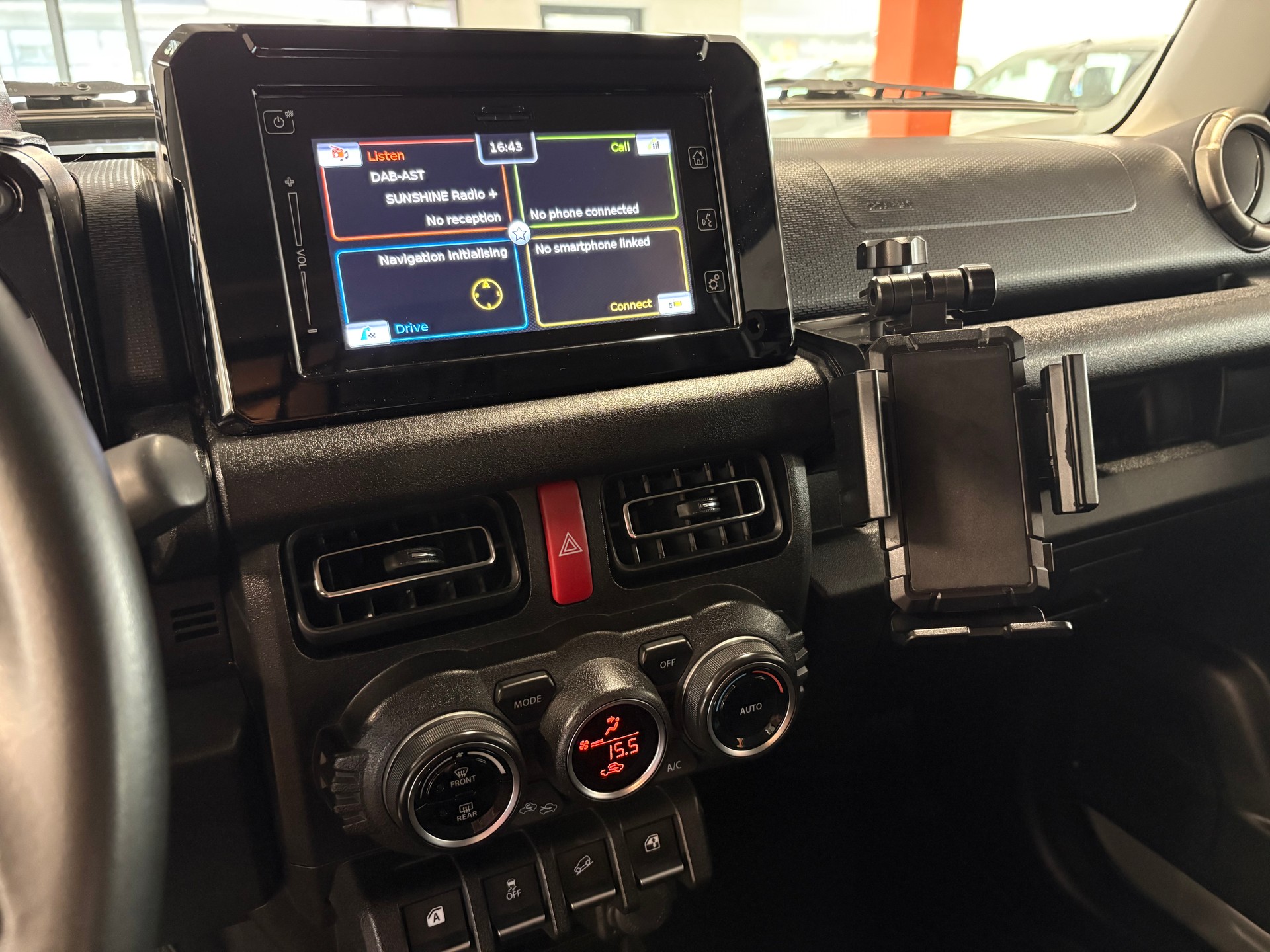 SUZUKI Jimny 1.5 Compact Top 4x4 AVUS-Edition-image-13