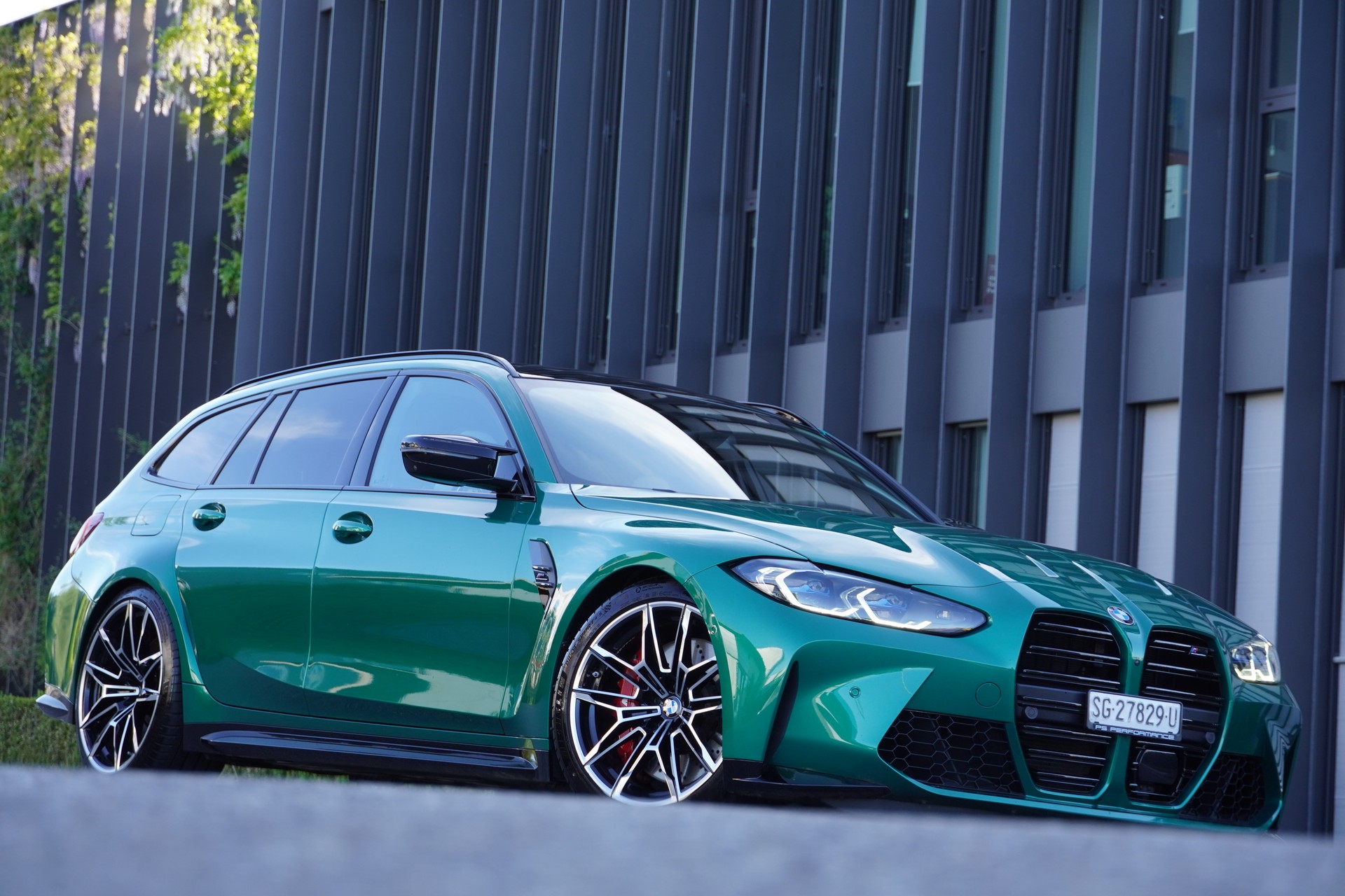 BMW M3 Touring xDrive Competition M-image-4