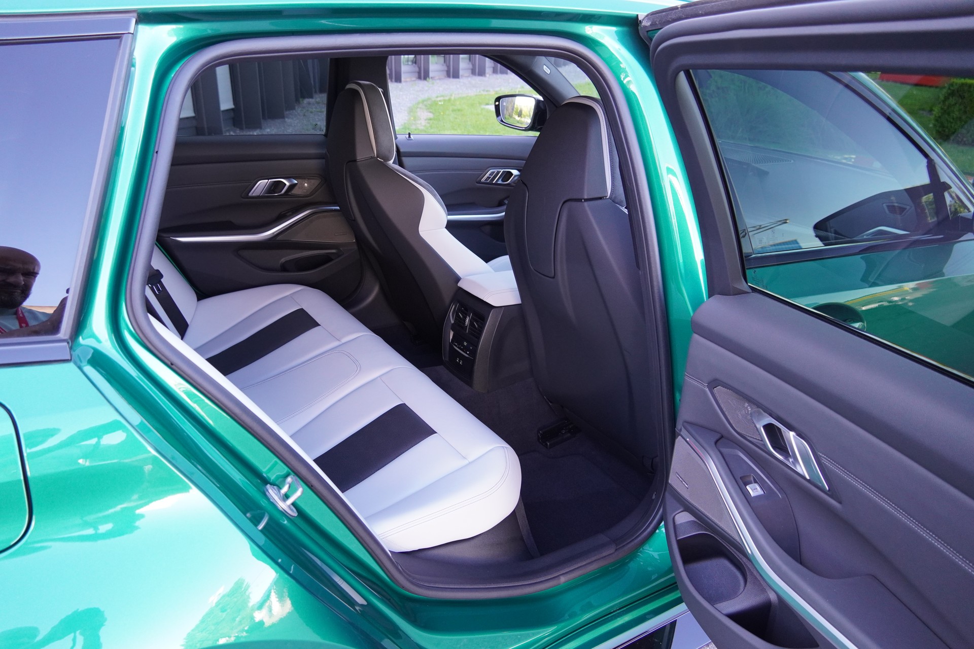BMW M3 Touring xDrive Competition M-image-9