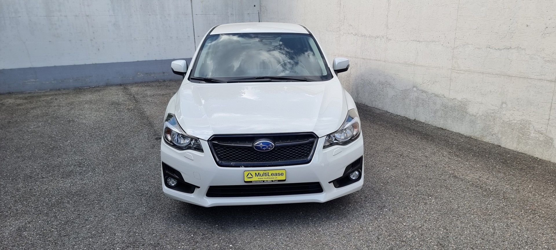 SUBARU Impreza 2.0 Swiss Sport-image-1